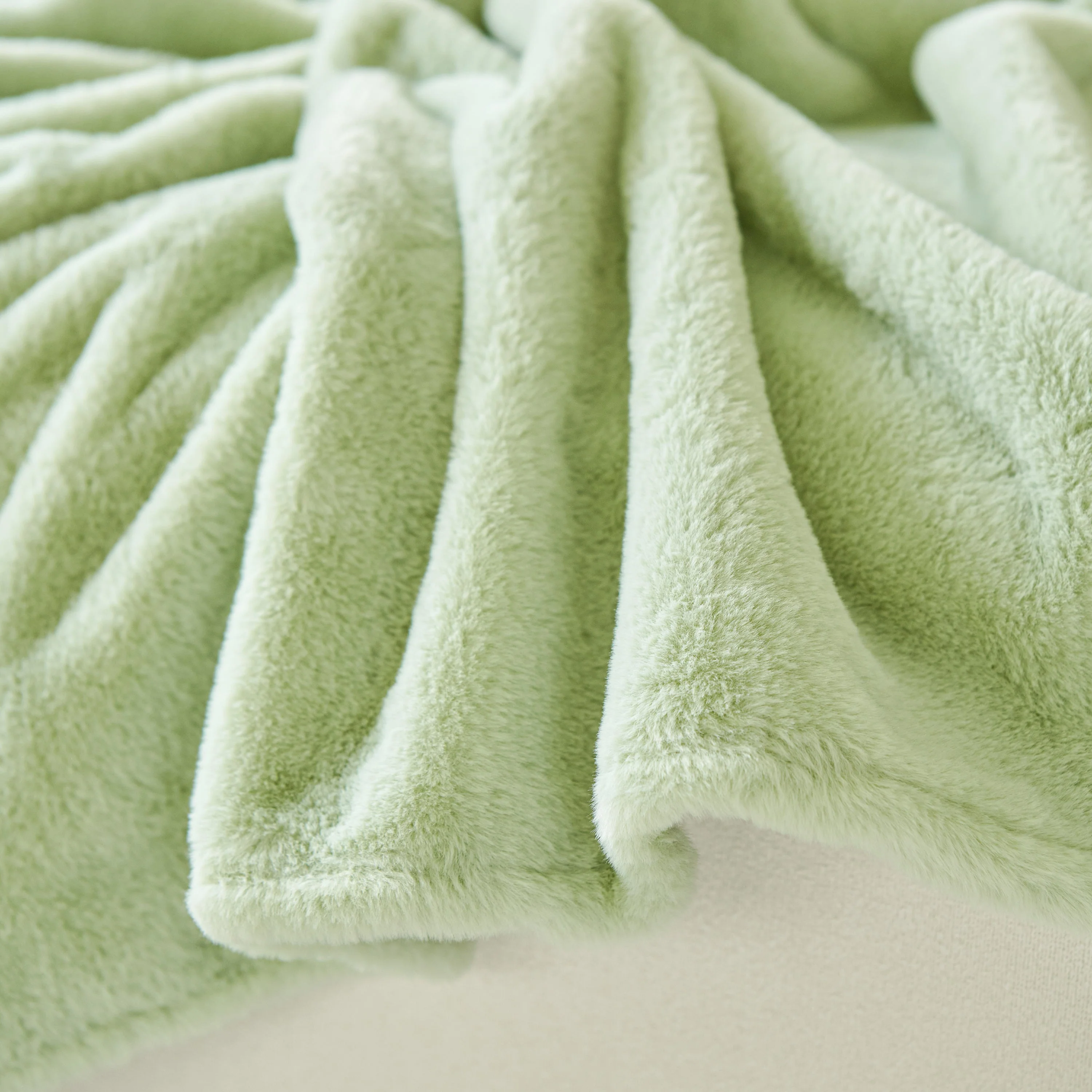 Faux Fur Smooth Plush Comfy Couch Covers, Soft Thicked Durable Blankets and Throws for Sofas - Image 132
