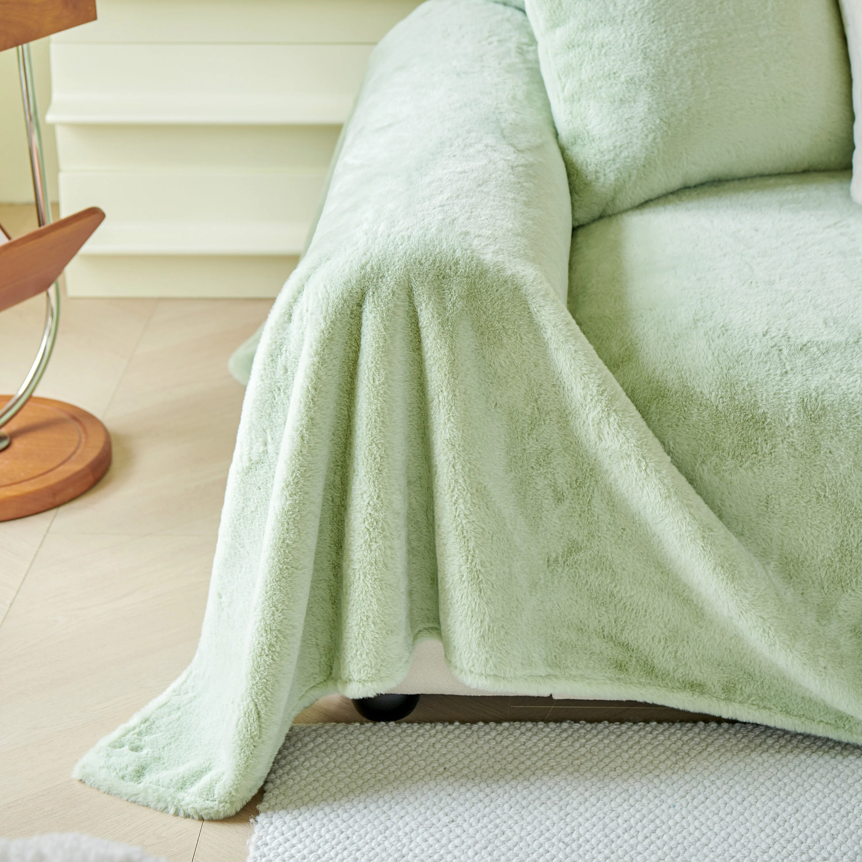 Faux Fur Smooth Plush Comfy Couch Covers, Soft Thicked Durable Blankets and Throws for Sofas - Image 144
