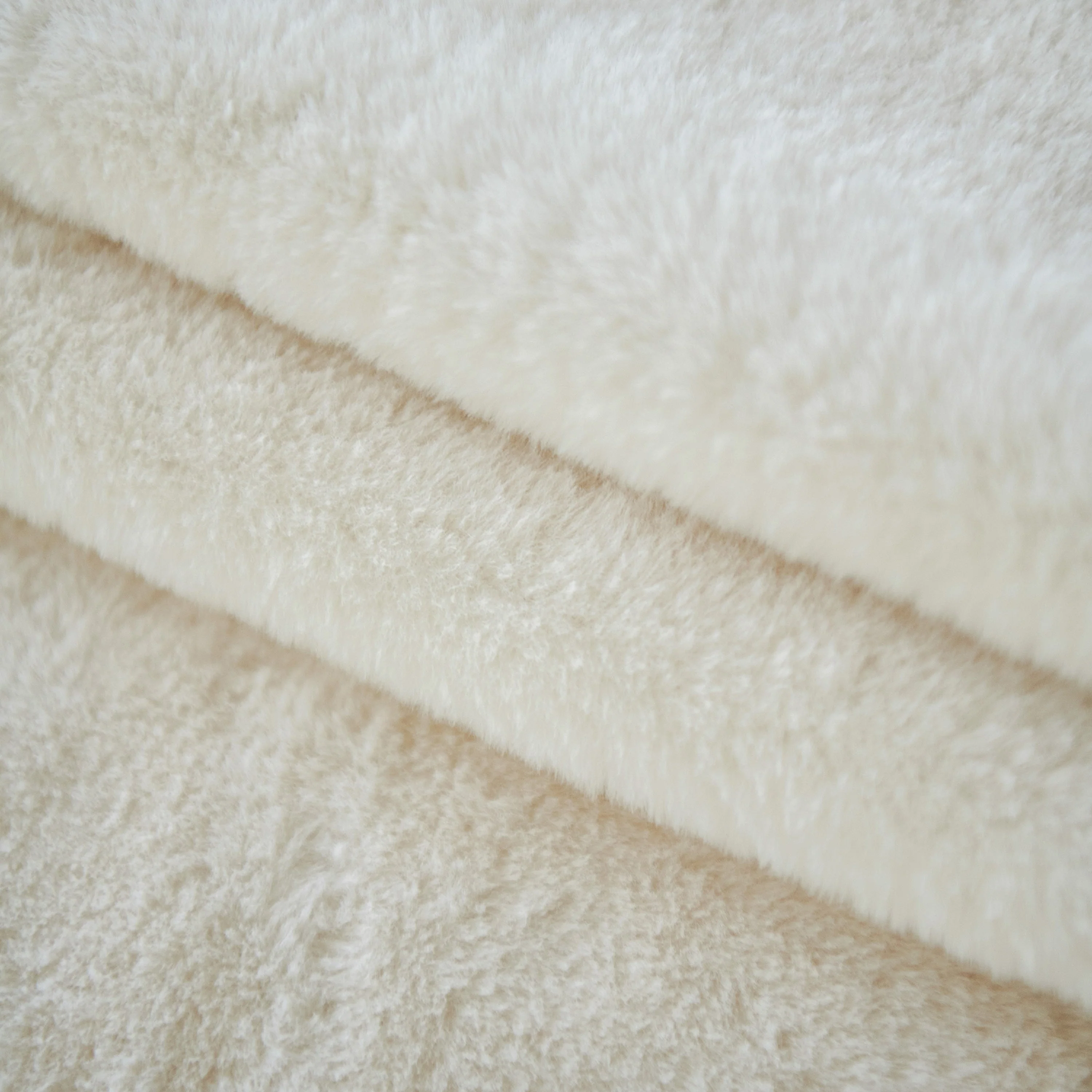 Faux Fur Smooth Plush Comfy Couch Covers, Soft Thicked Durable Blankets and Throws for Sofas - Image 44