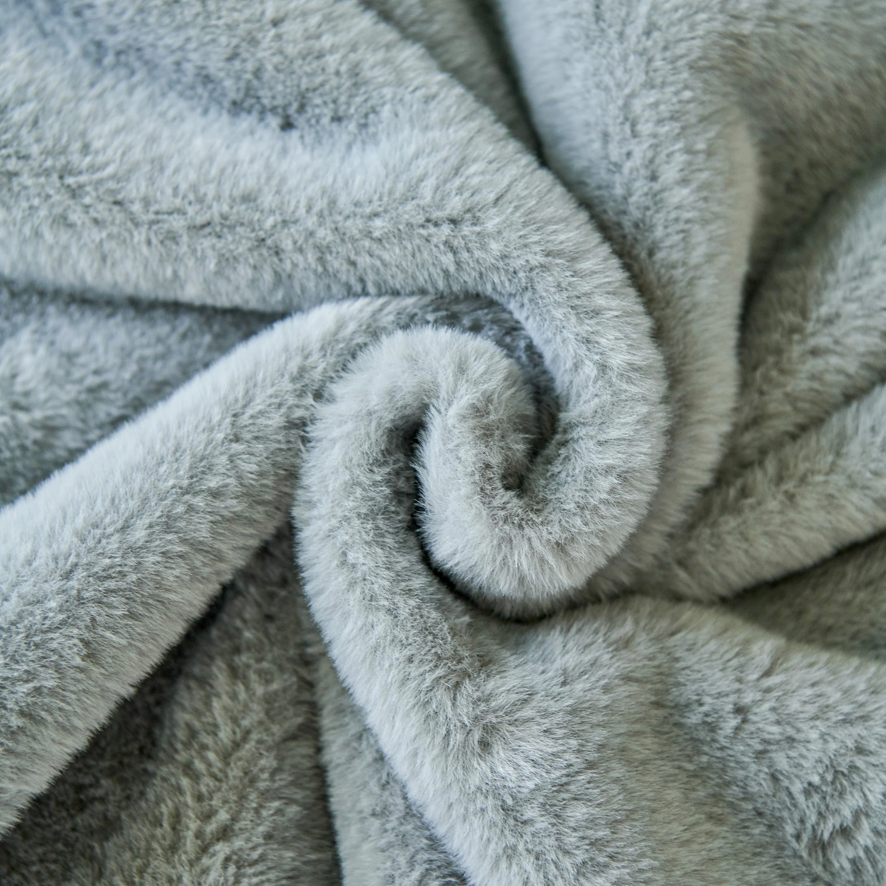 Faux Fur Smooth Plush Comfy Couch Covers, Soft Thicked Durable Blankets and Throws for Sofas - Image 5