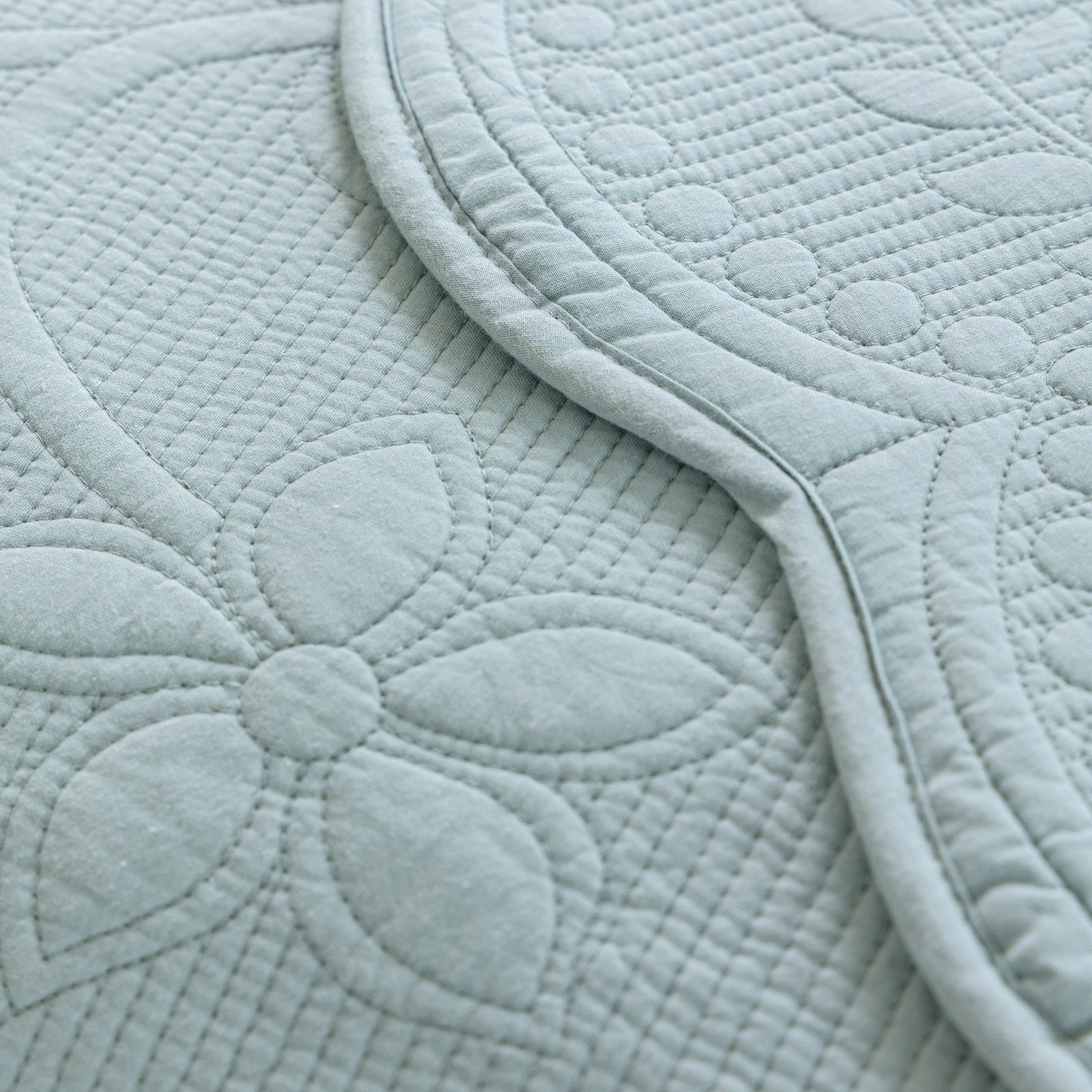 Floral Cotton Quilted Sofa Cover, Non-Slip Couch Protector with Scalloped Edges - Image 46