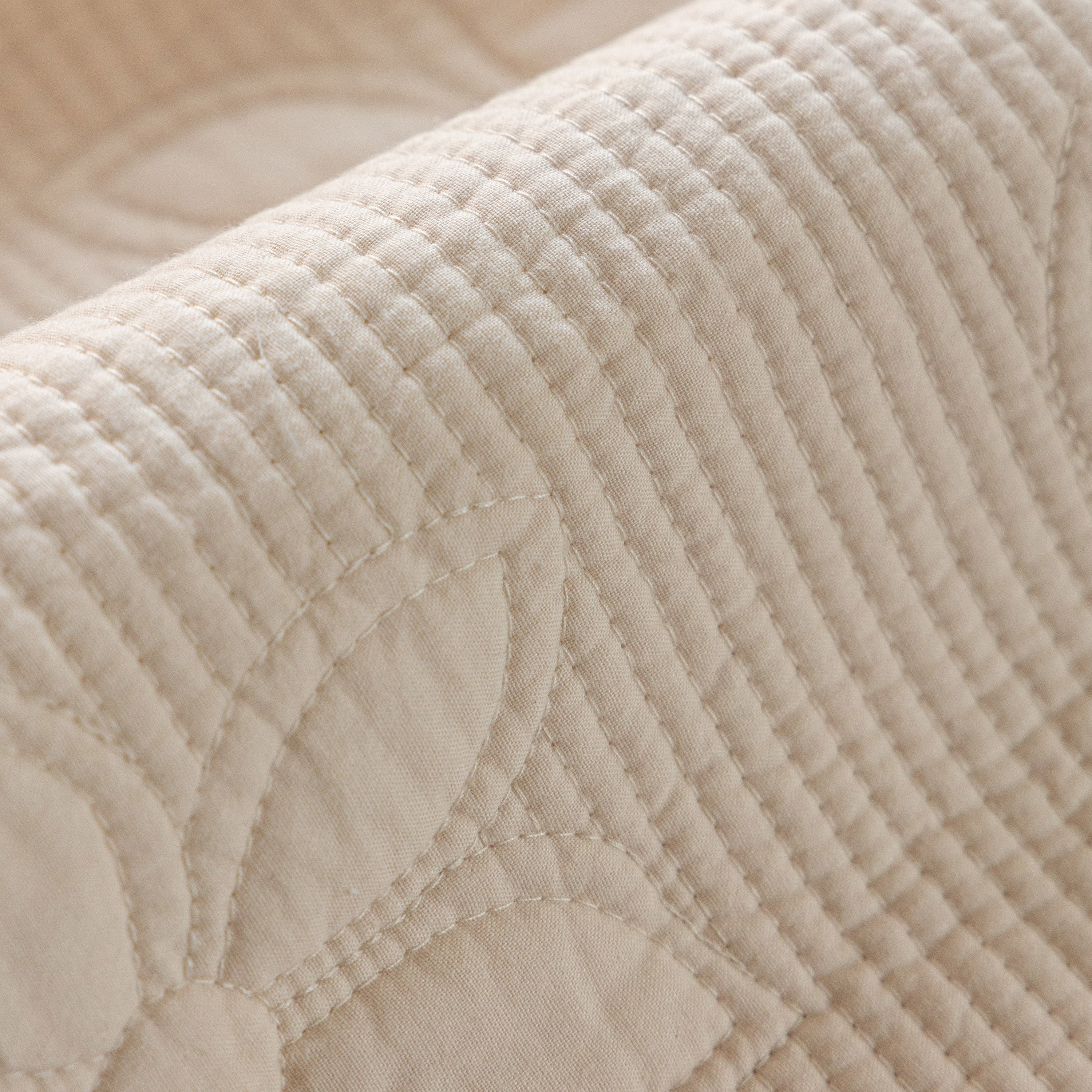 Floral Cotton Quilted Sofa Cover, Non-Slip Couch Protector with Scalloped Edges - Image 57