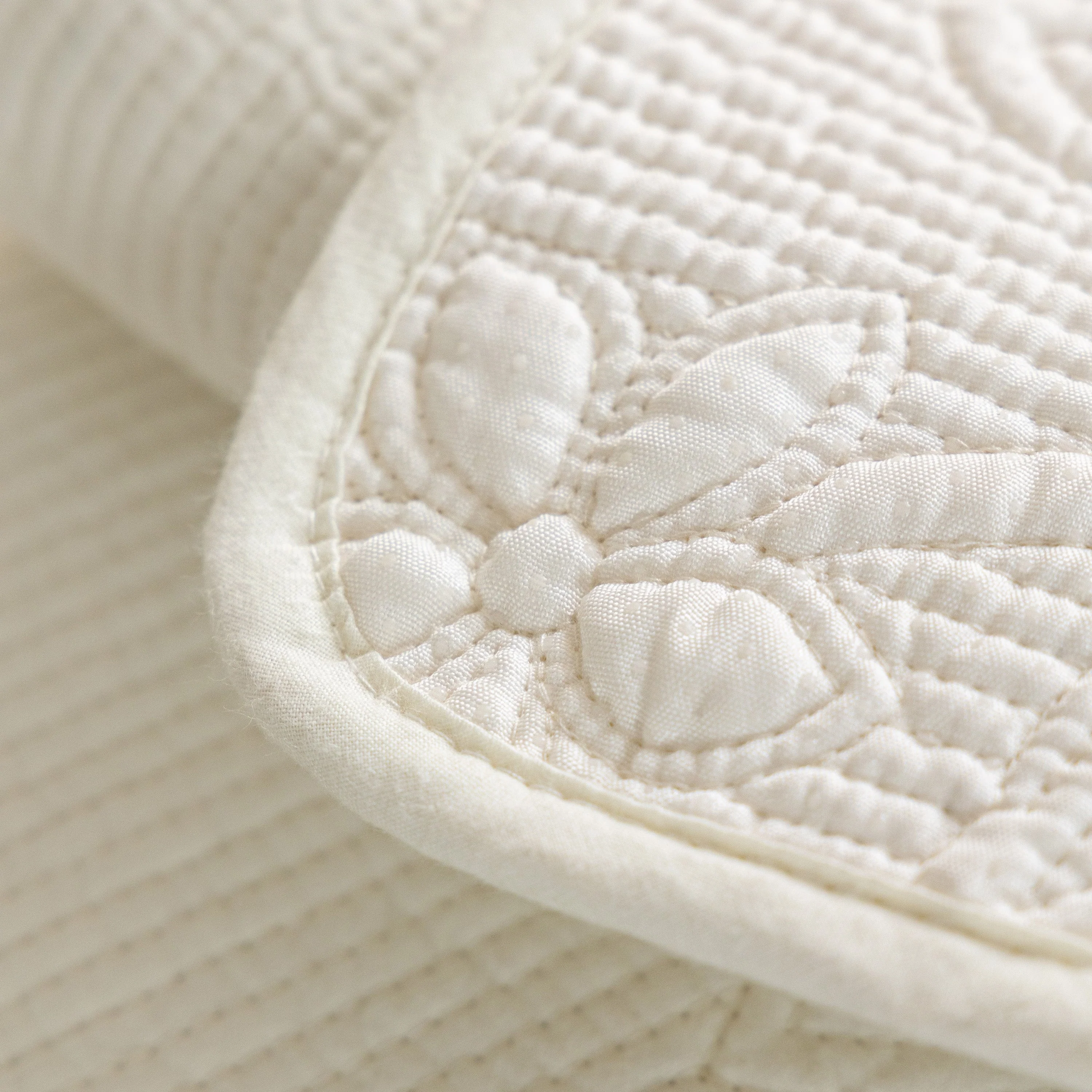 Floral Cotton Quilted Sofa Cover, Non-Slip Couch Protector with Scalloped Edges - Image 6