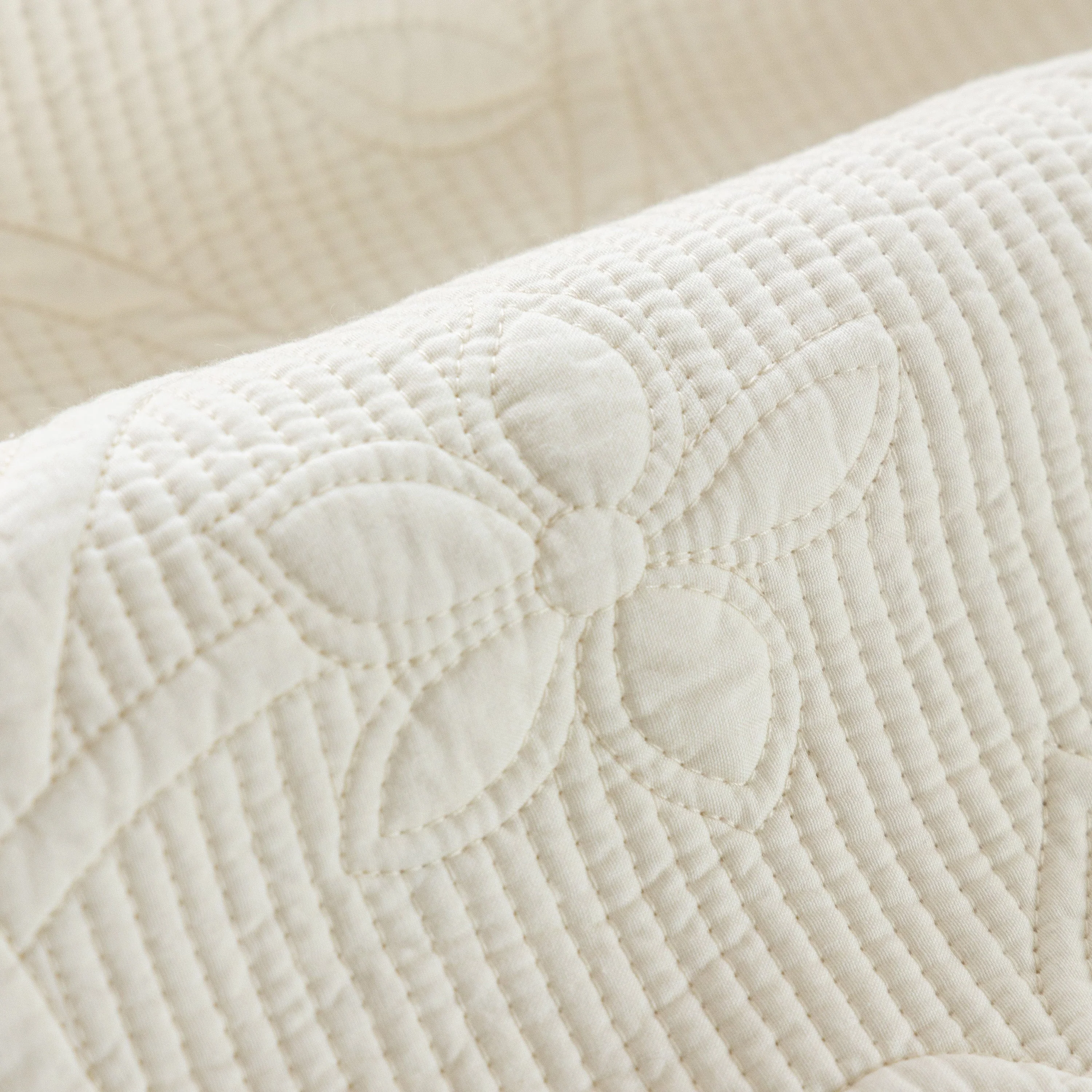 Floral Cotton Quilted Sofa Cover, Non-Slip Couch Protector with Scalloped Edges - Image 8