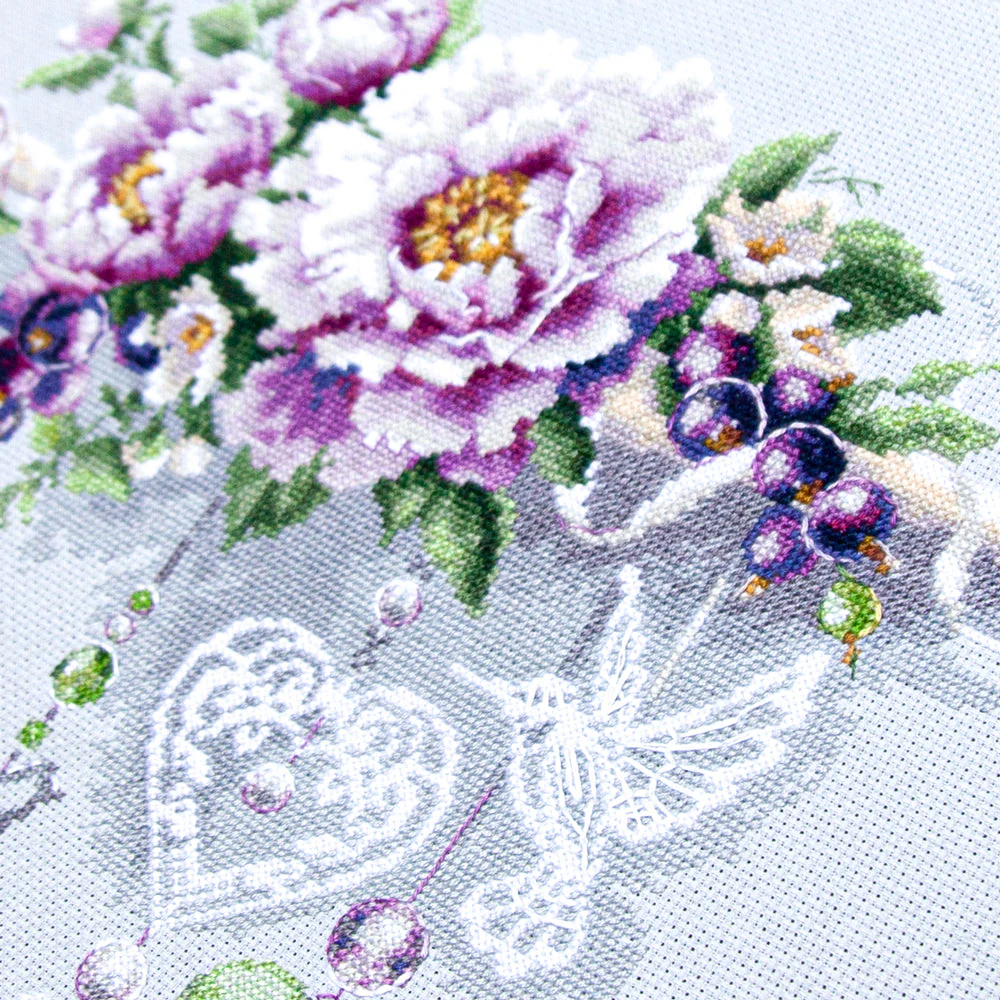 Floral Decor 70-05 Counted Cross-Stitch Kit - Image 3