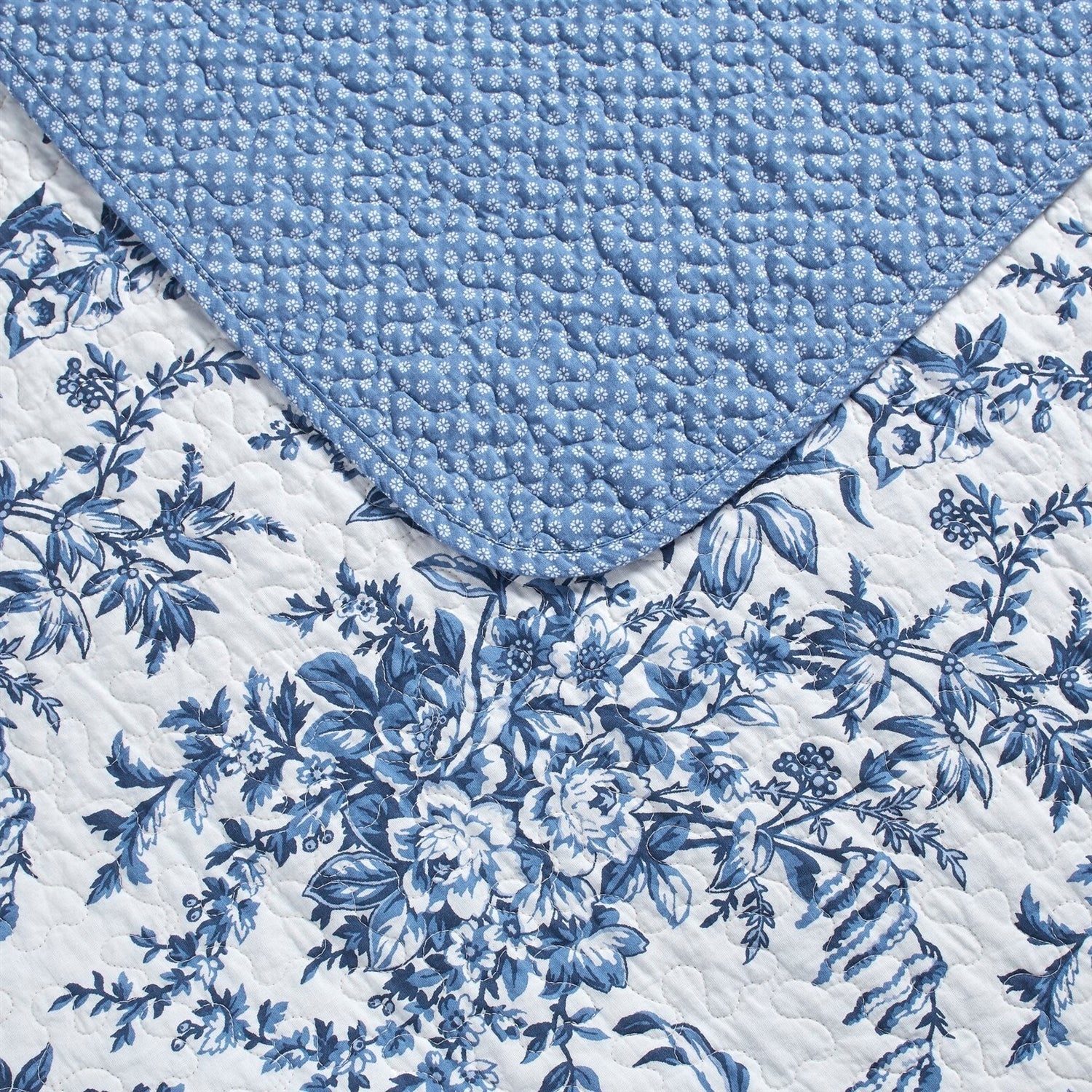 Full/Queen 3 Piece Bed In A Bag Reversible Blue White Floral Cotton Quilt Set - Image 5