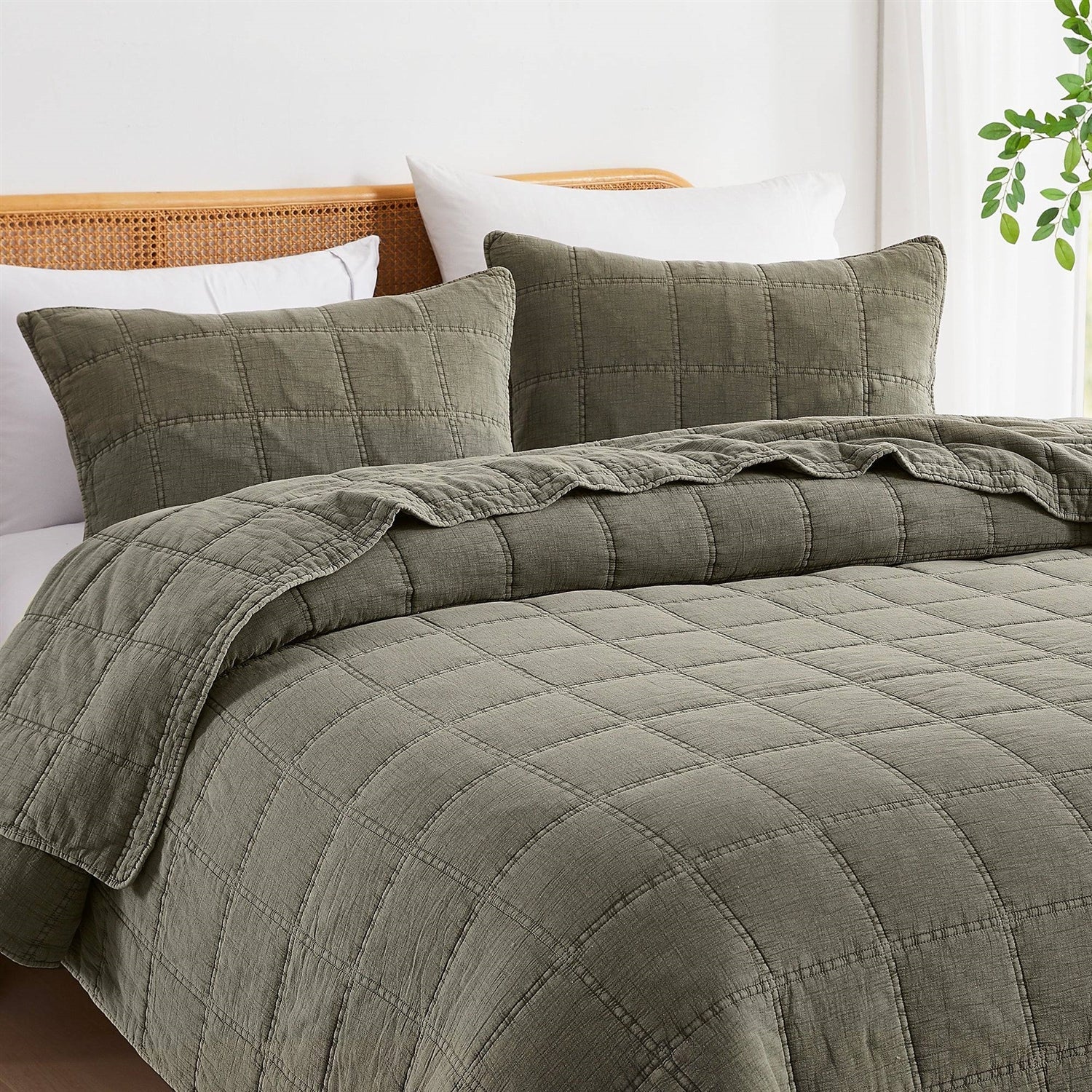 Full/Queen 3 Piece Cotton Faded Stone Washed Lightweight Quilt Set Green - Image 2
