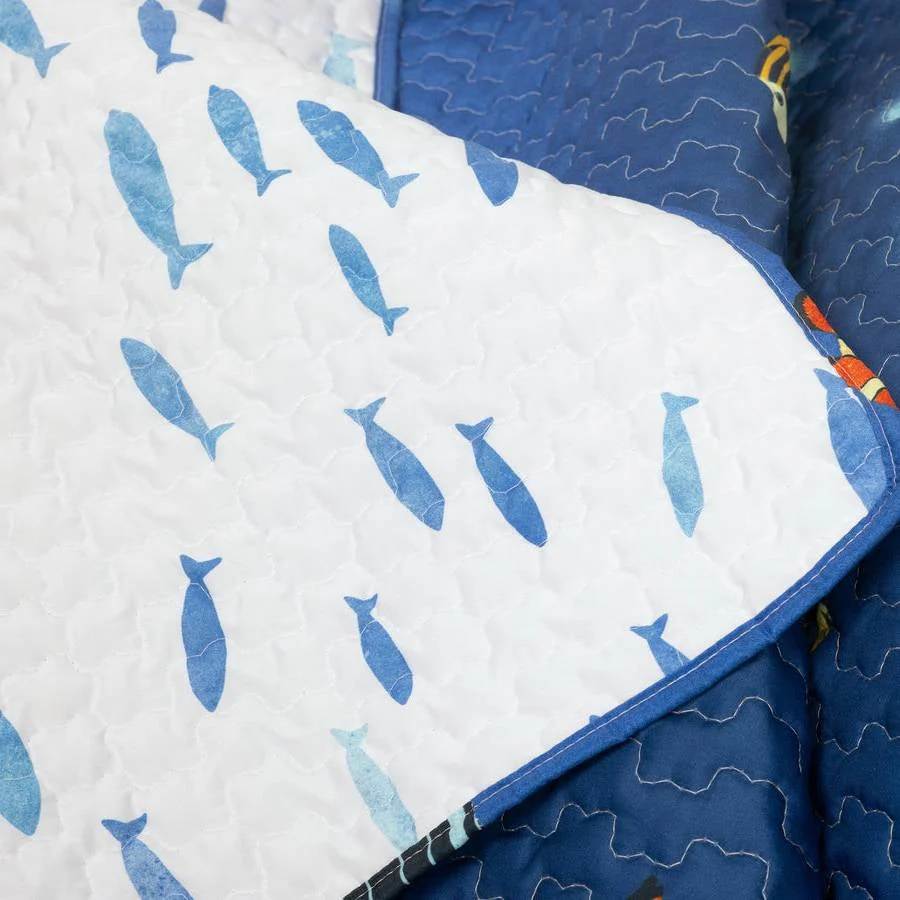 Full/Queen 3 Piece Ocean Navy Blue Clown Fish Coral Reef Reversible Quilt Set - Image 4