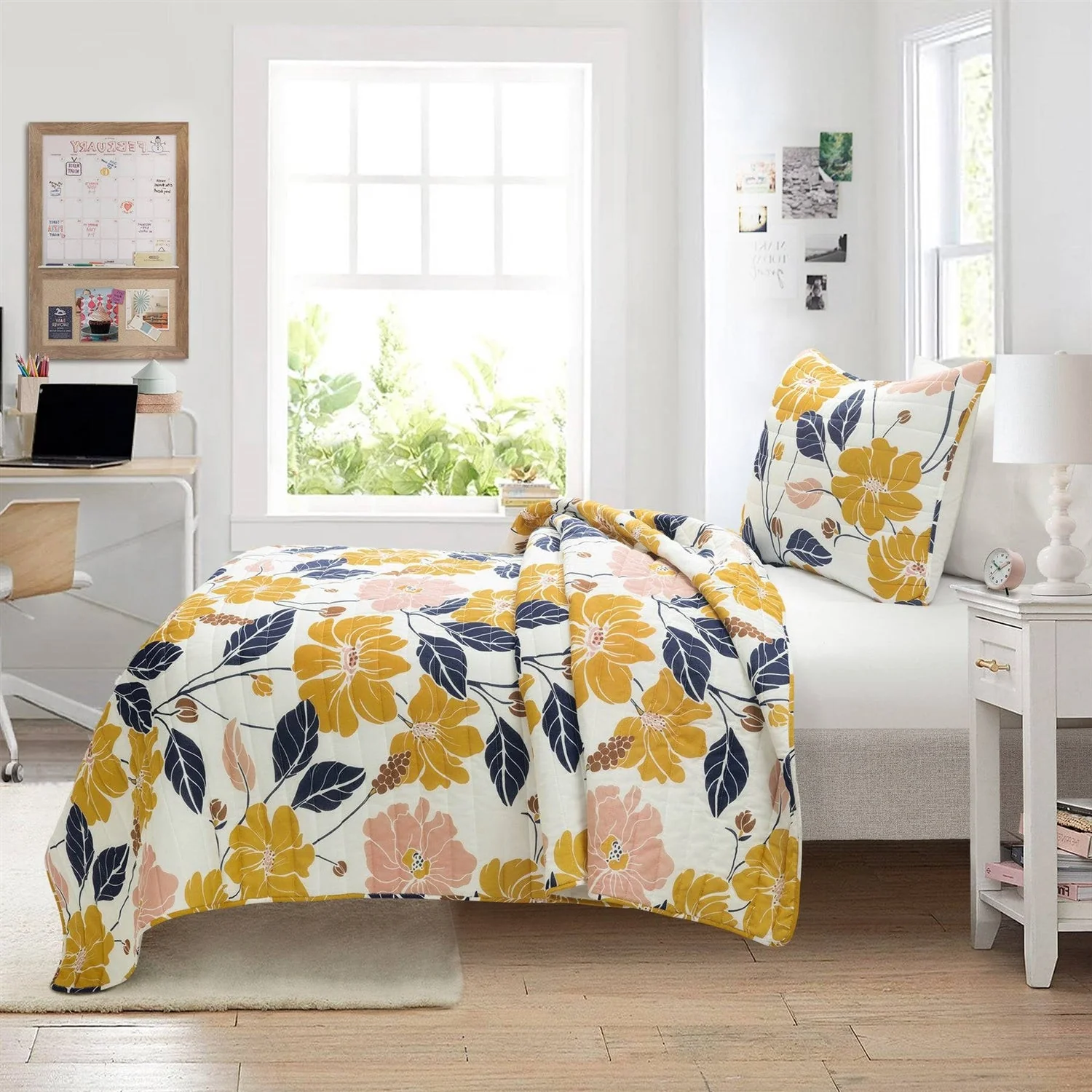 Full/Queen  Aloha Hawaiian Floral Lightweight Quilt Set - Image 2