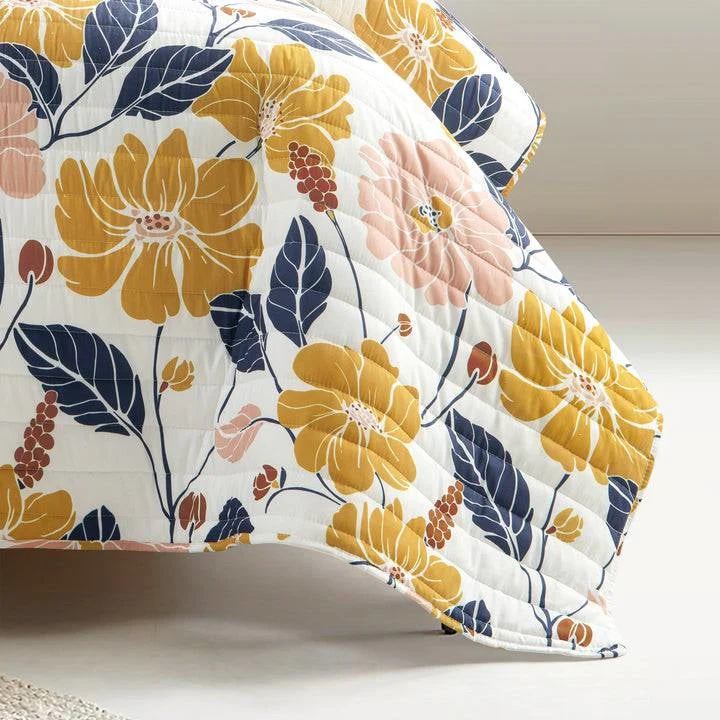 Full/Queen  Aloha Hawaiian Floral Lightweight Quilt Set - Image 5