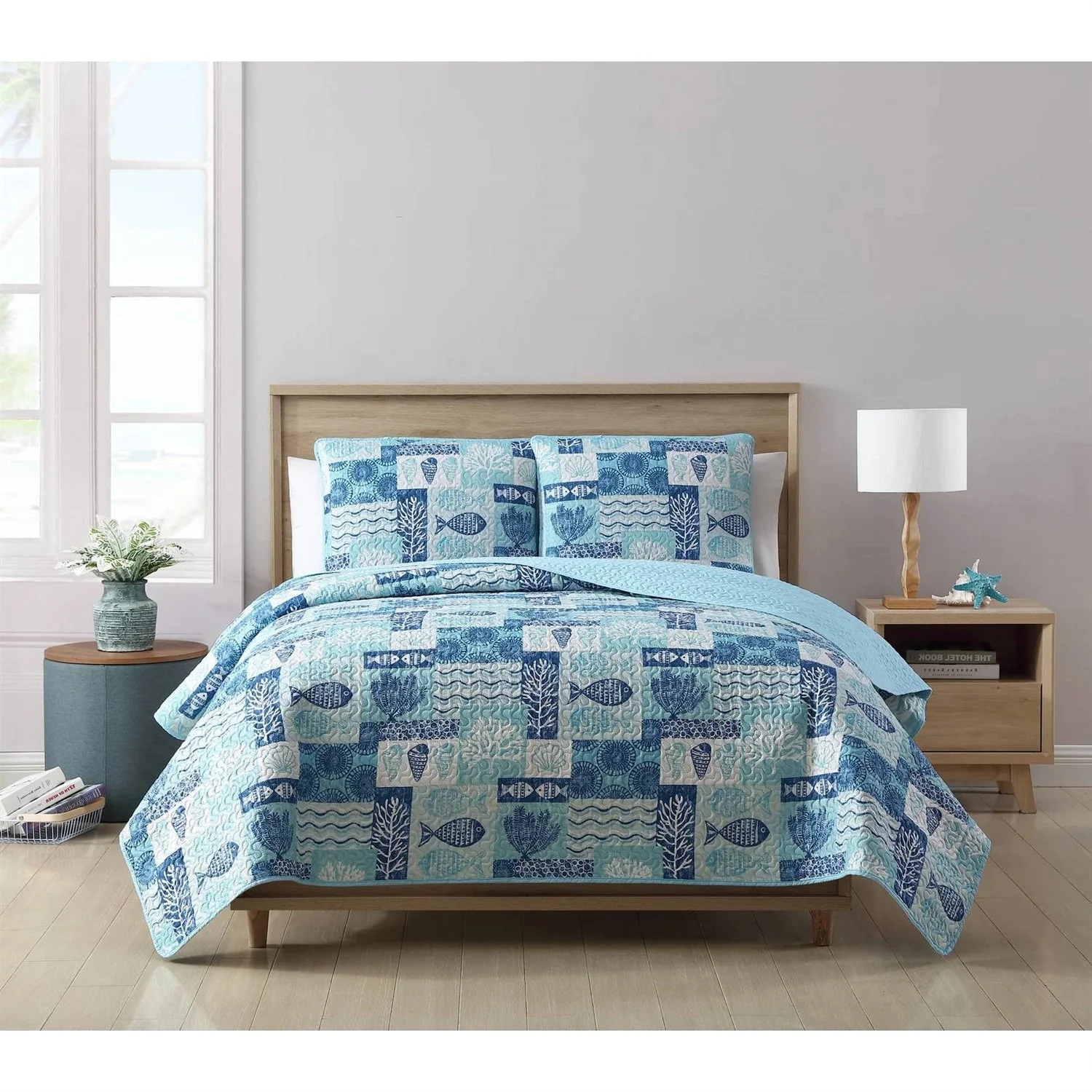 Full/Queen Aqua Blue Cream Beach Sea Shells Coral Fish Coastal 3-Piece Quilt Set - Image 5