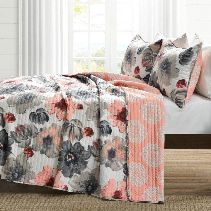 Full/Queen Coral Grey Flowers Lightweight Polyester Microfiber Quilt Set - Image 2