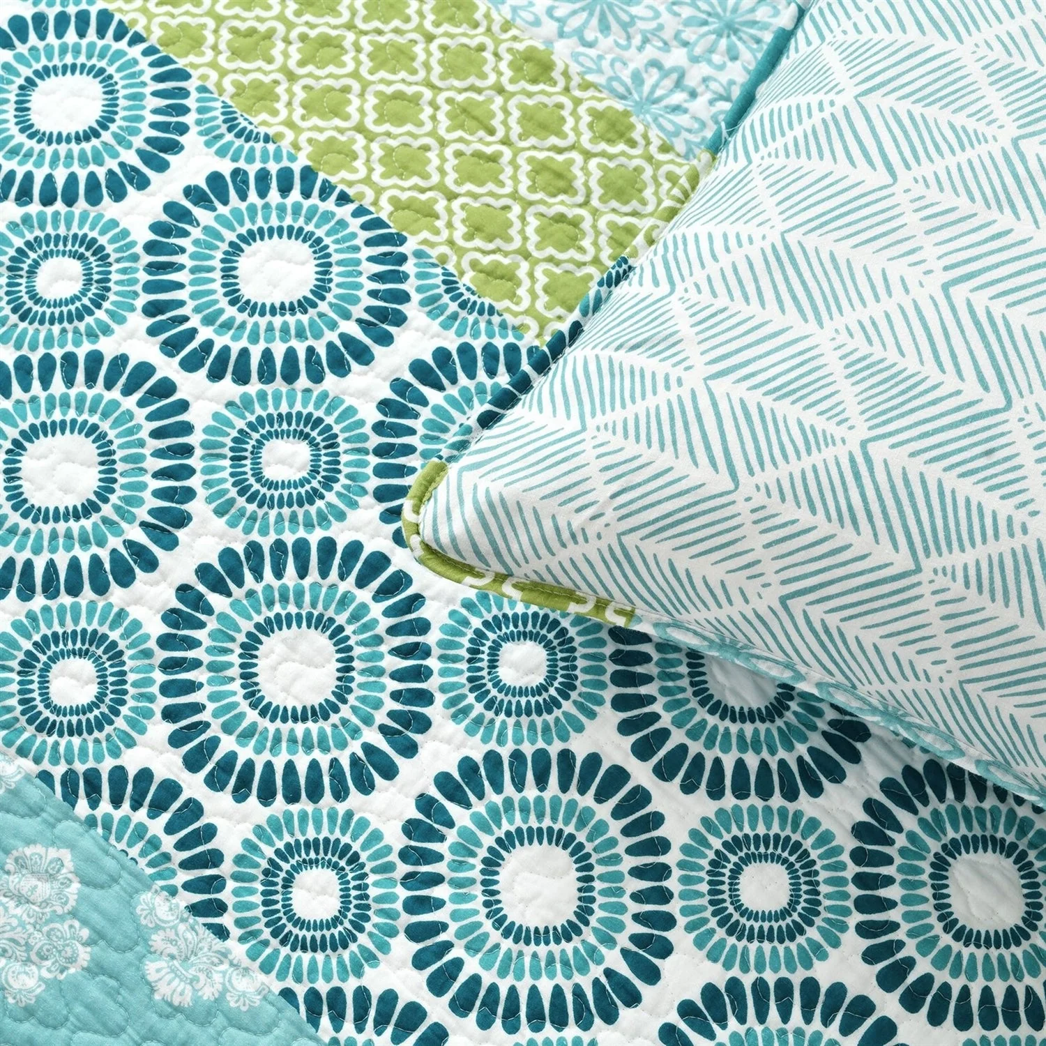 Full/Queen Cotton 3 Piece Reversible Blue White Green Floral Damask Quilt Set - Image 4