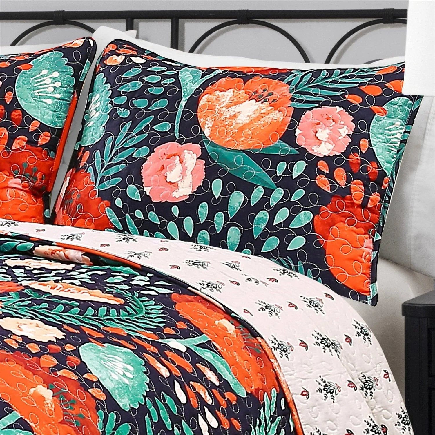 Full/Queen Floral Red Poppy Navy Teal Lightweight 3 Piece Cotton Quilt Set - Image 3