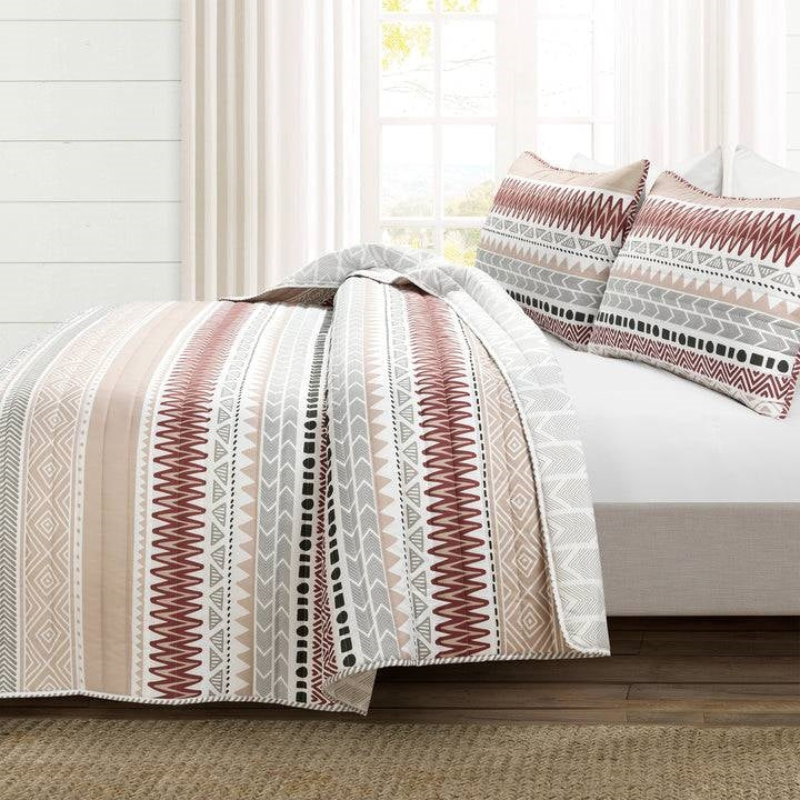 Full/Queen Lightweight Rustic Red Chevron Stripe Reversible 3 Piece Quilt Set - Image 2