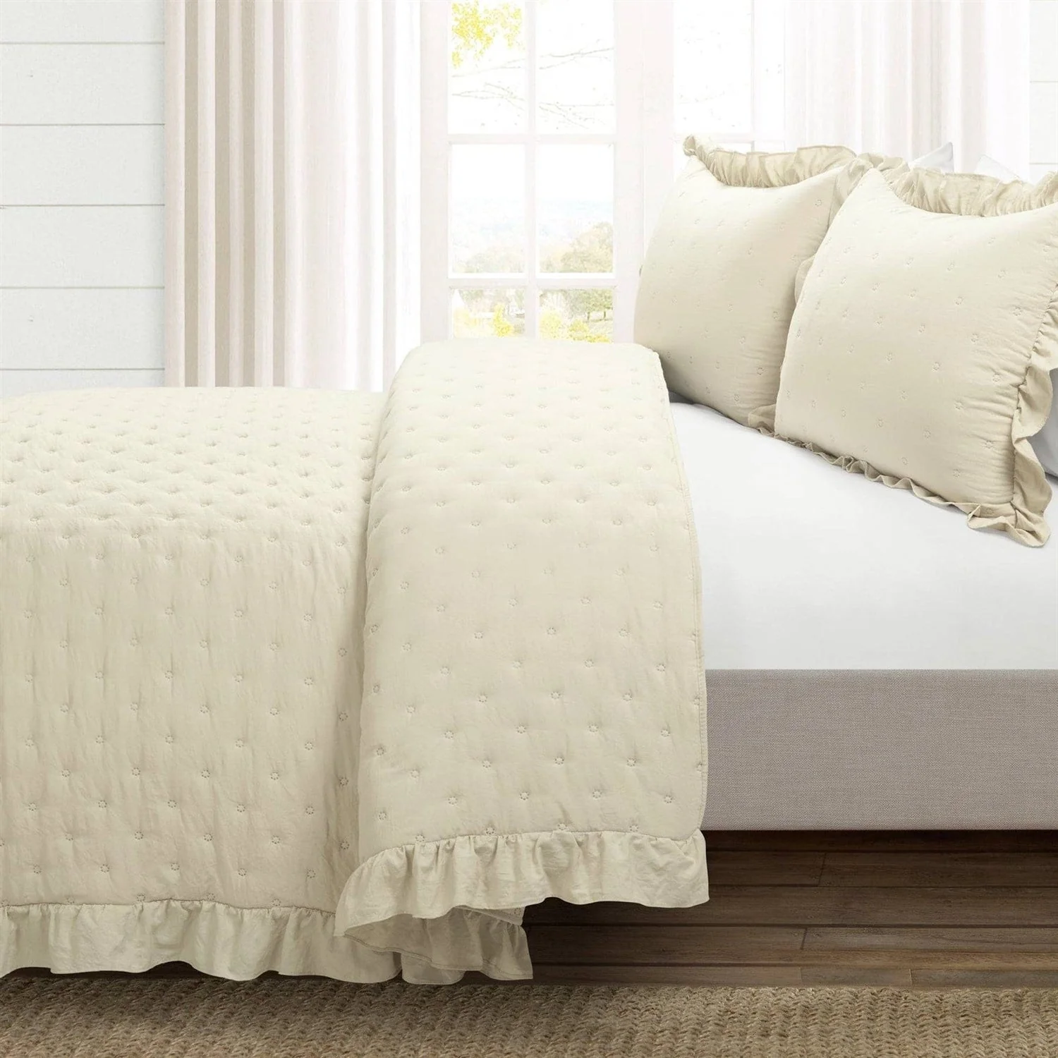Full/Queen Lightweight Yellow Ruffle Reversible Oversized 3 Piece Quilt Set - Image 2