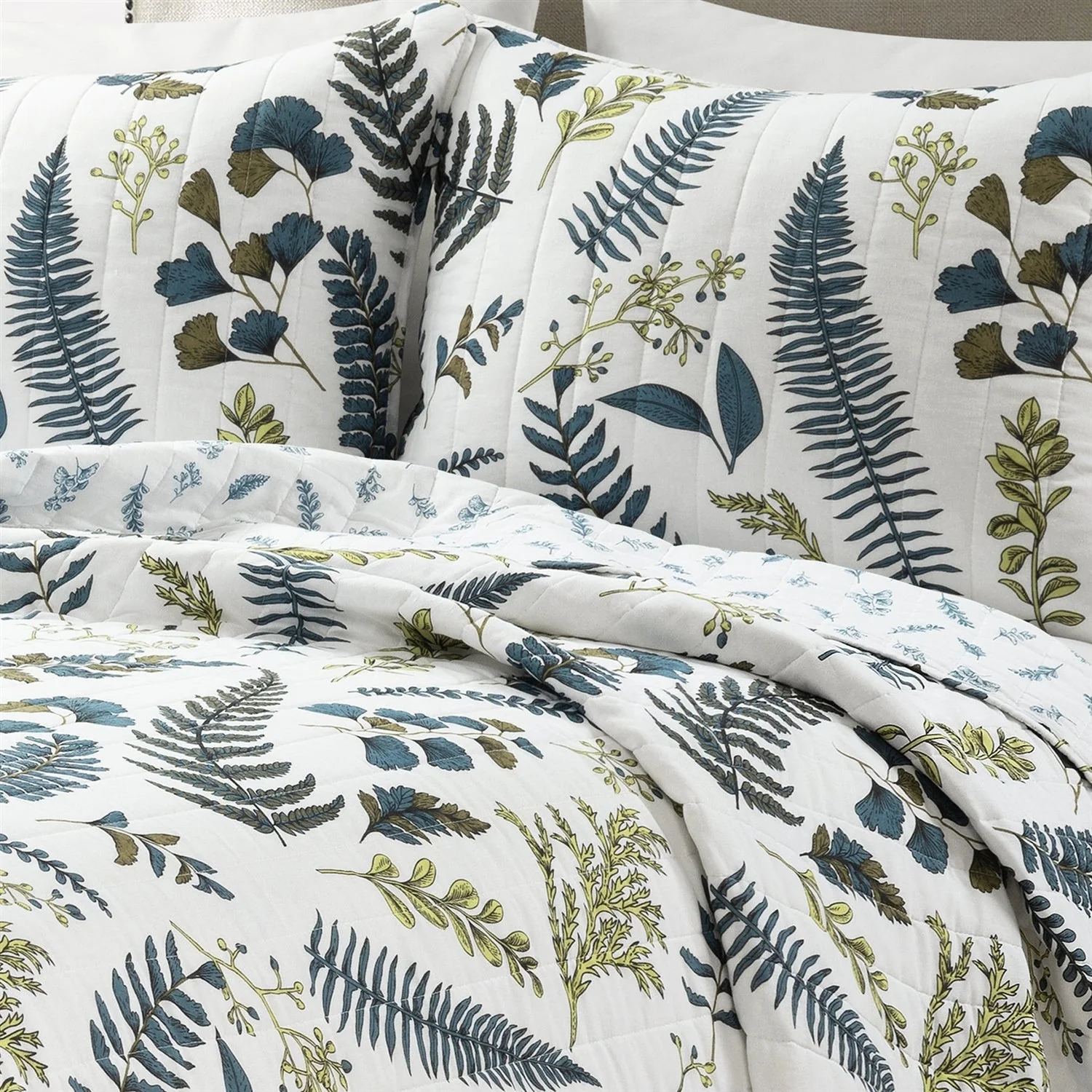 Full/Queen Reversible Cotton Lightweight Floral Fern Leaves 3 Piece Quilt Set - Image 3
