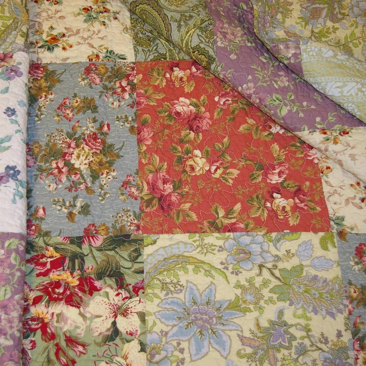 Full / Queen size 100% Cotton Floral Paisley Reversible Quilt Set - Image 2
