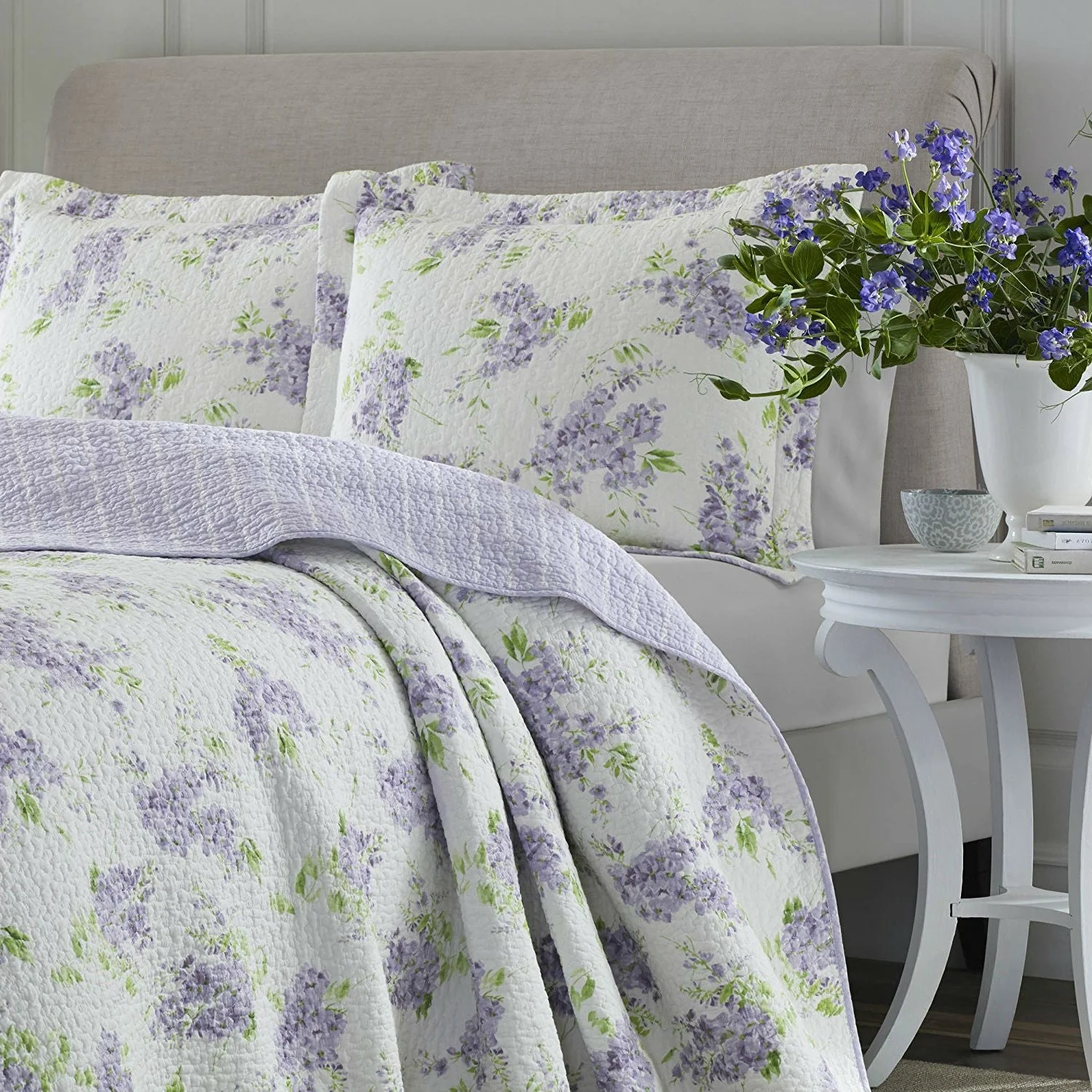Full / Queen size 3-Piece Cotton Quilt Set with White Purple Floral Pattern - Image 2