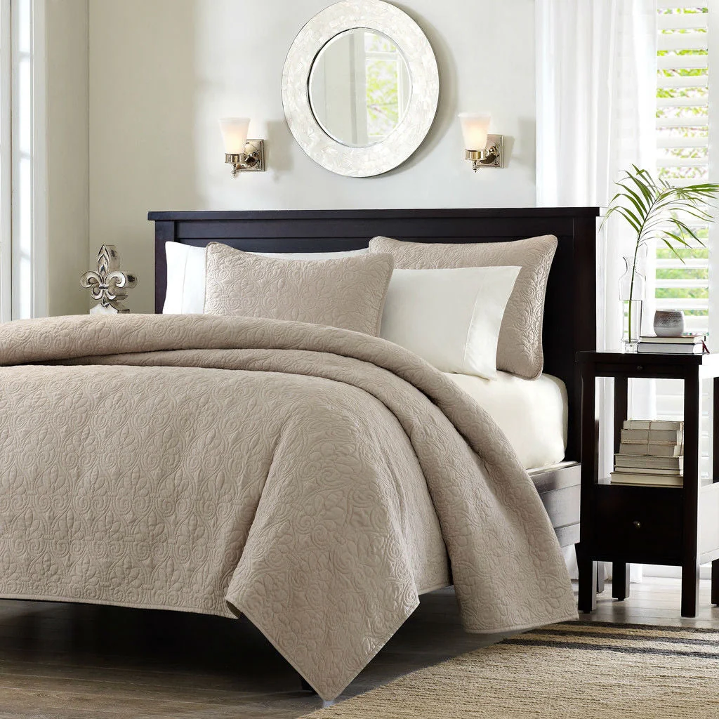 Full / Queen size Khaki Light Brown Tan Coverlet Quilt Set with 2 Shams - Image 2