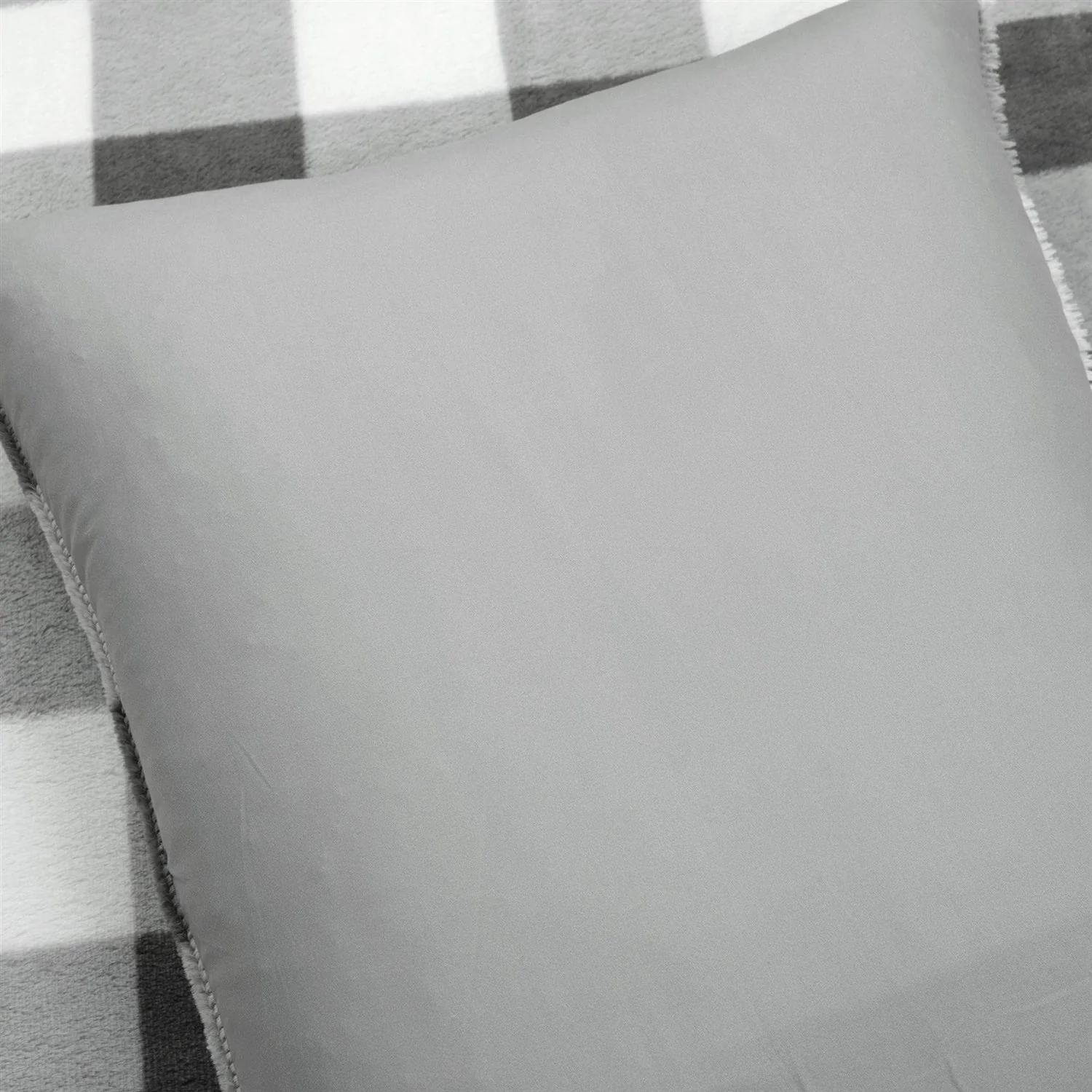 Full/Queen Size Plaid Soft Faux Fur Comforter Set in Black White Grey - Image 5