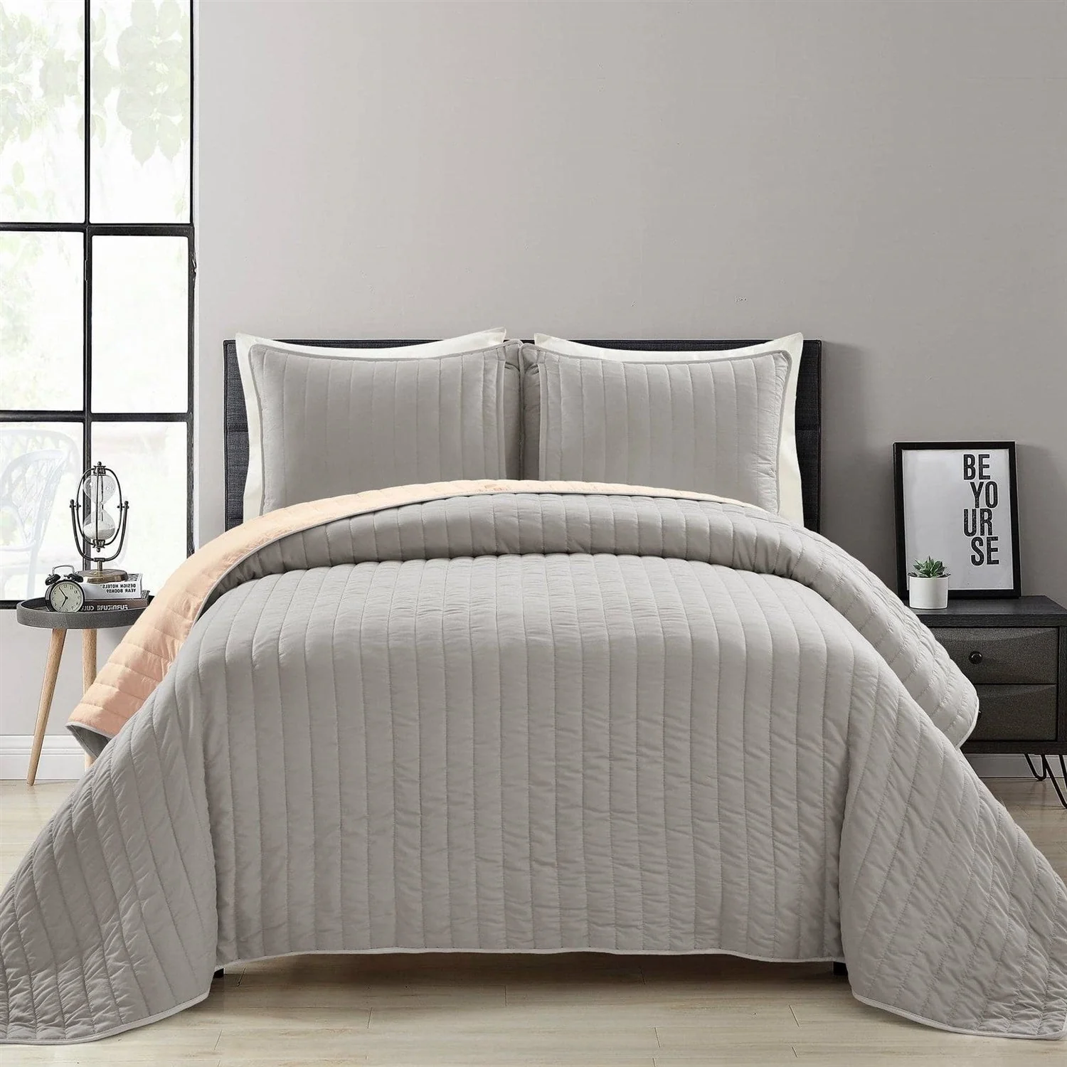 Full/Queen Soft Reversible Lightweight Quilt Set in Rose Blush Pink and Grey - Image 2