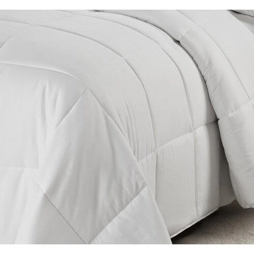 Full/Queen Traditional Microfiber Reversible 3 Piece Comforter Set in White - Image 3