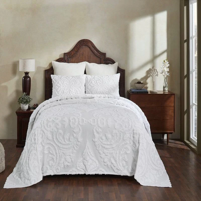 Full Size 100-Percent Cotton Chenille 3-Piece Coverlet Bedspread Set in White - Image 2