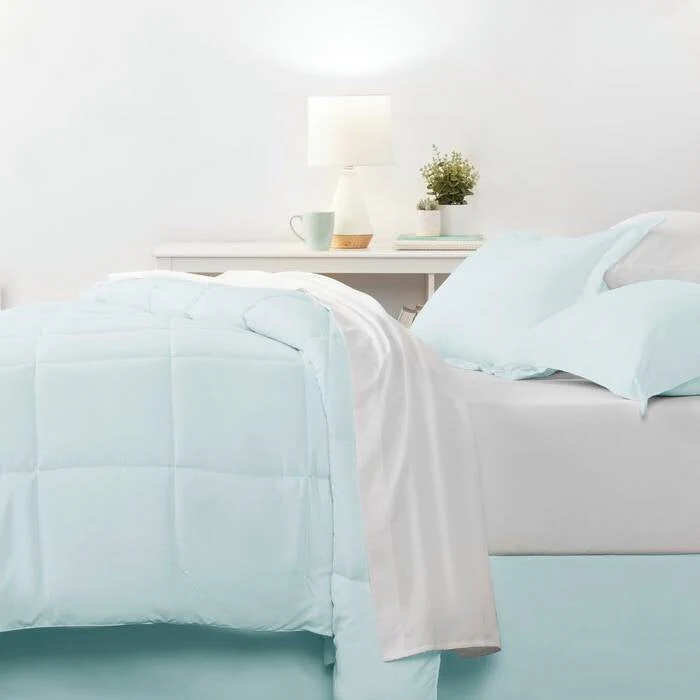 Full Size Microfiber 6-Piece Reversible Bed-in-a-Bag Comforter Set in Aqua Blue - Image 3