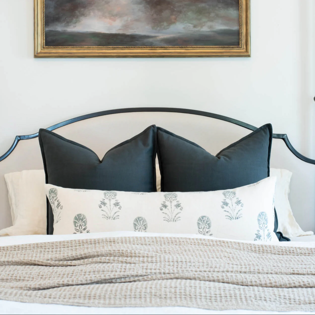 Gávea Solid Color Pillow Cover | Charcoal Gray - Image 4
