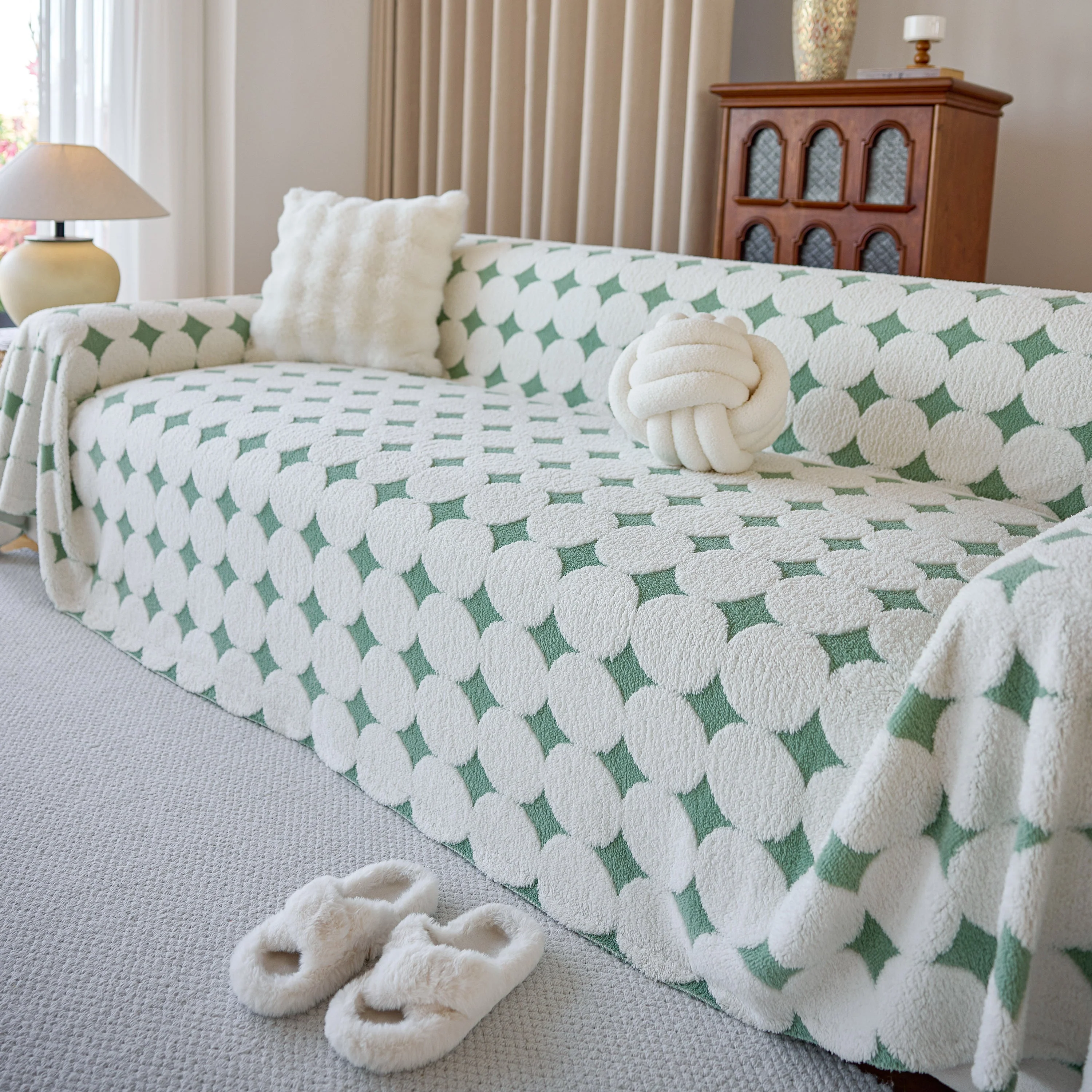 Geometric Jacquard Plush Warm Sofa Couch Cover Coral Fleece Throw Blanket for Couch - Image 11