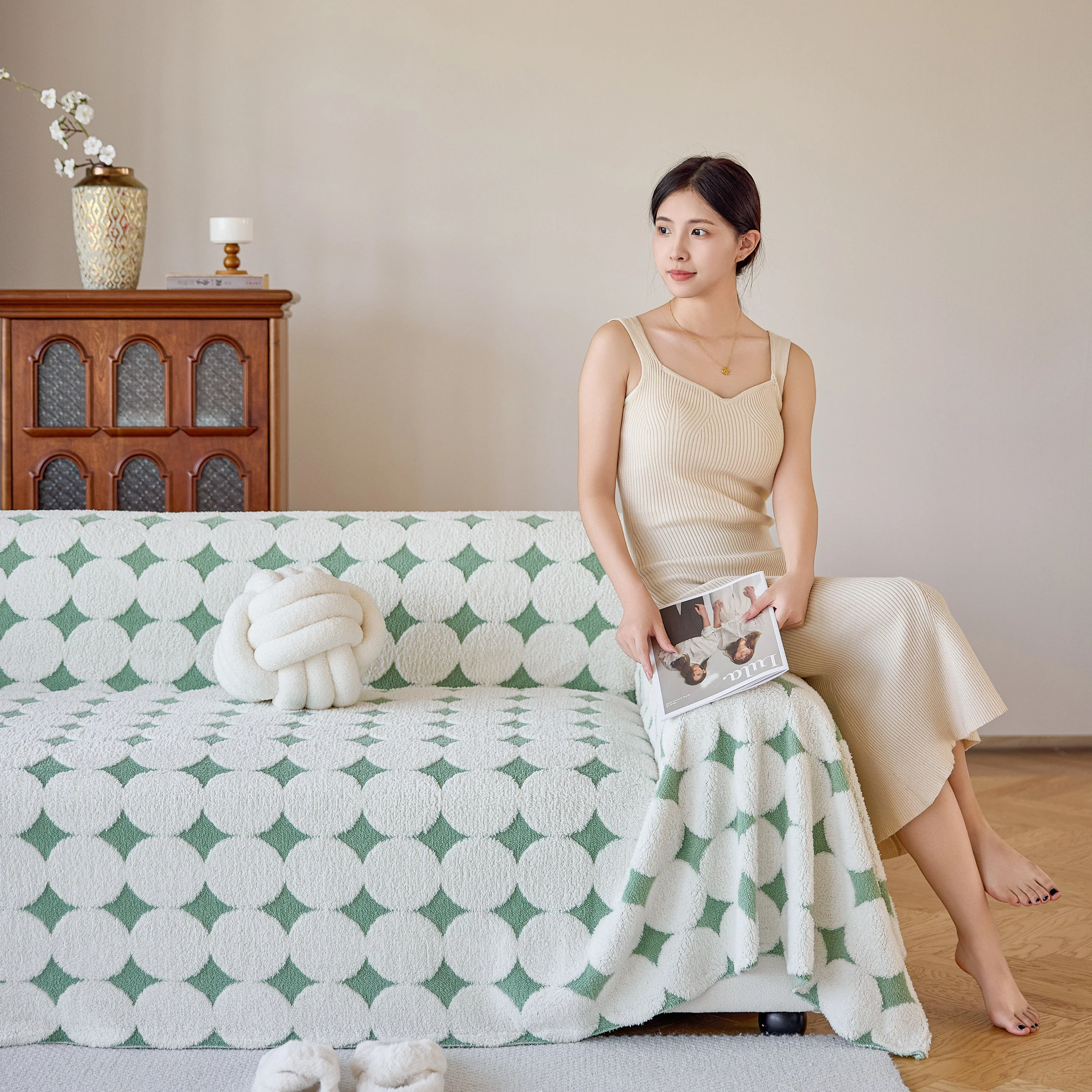 Geometric Jacquard Plush Warm Sofa Couch Cover Coral Fleece Throw Blanket for Couch - Image 34