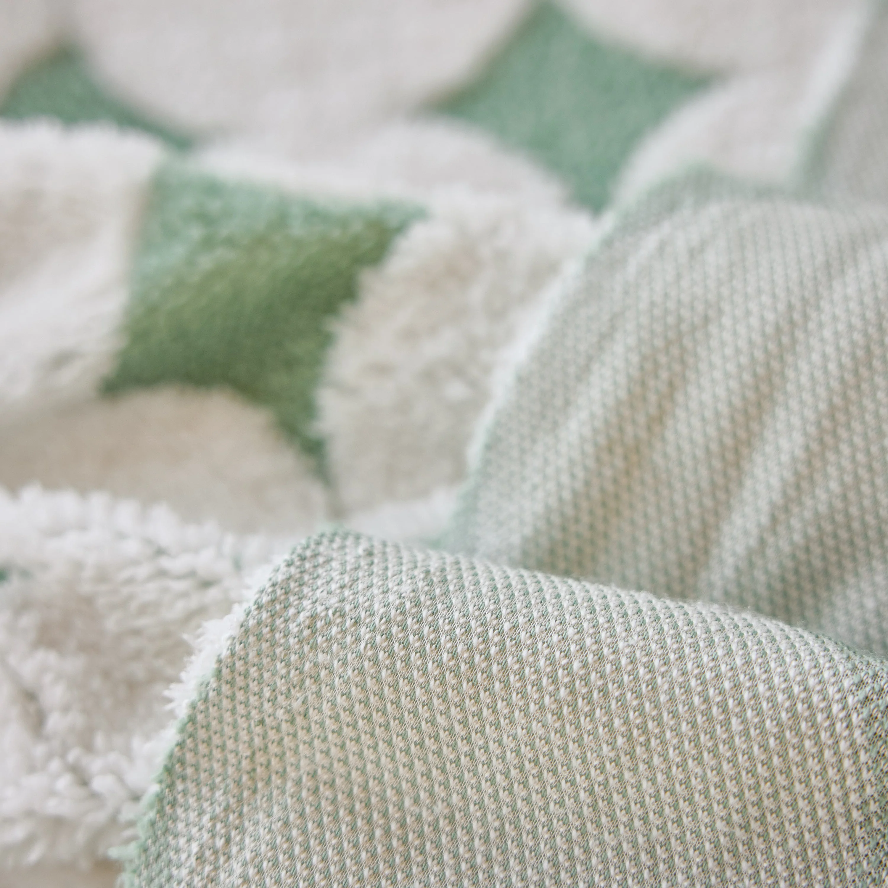 Geometric Jacquard Plush Warm Sofa Couch Cover Coral Fleece Throw Blanket for Couch - Image 4