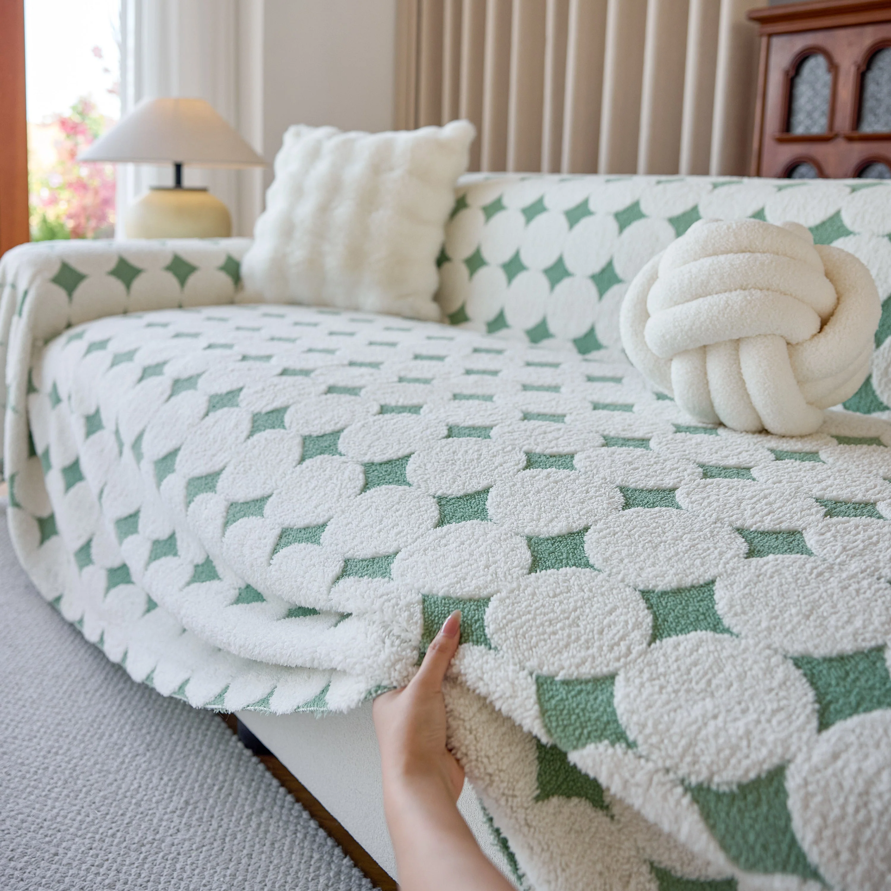 Geometric Jacquard Plush Warm Sofa Couch Cover Coral Fleece Throw Blanket for Couch - Image 8