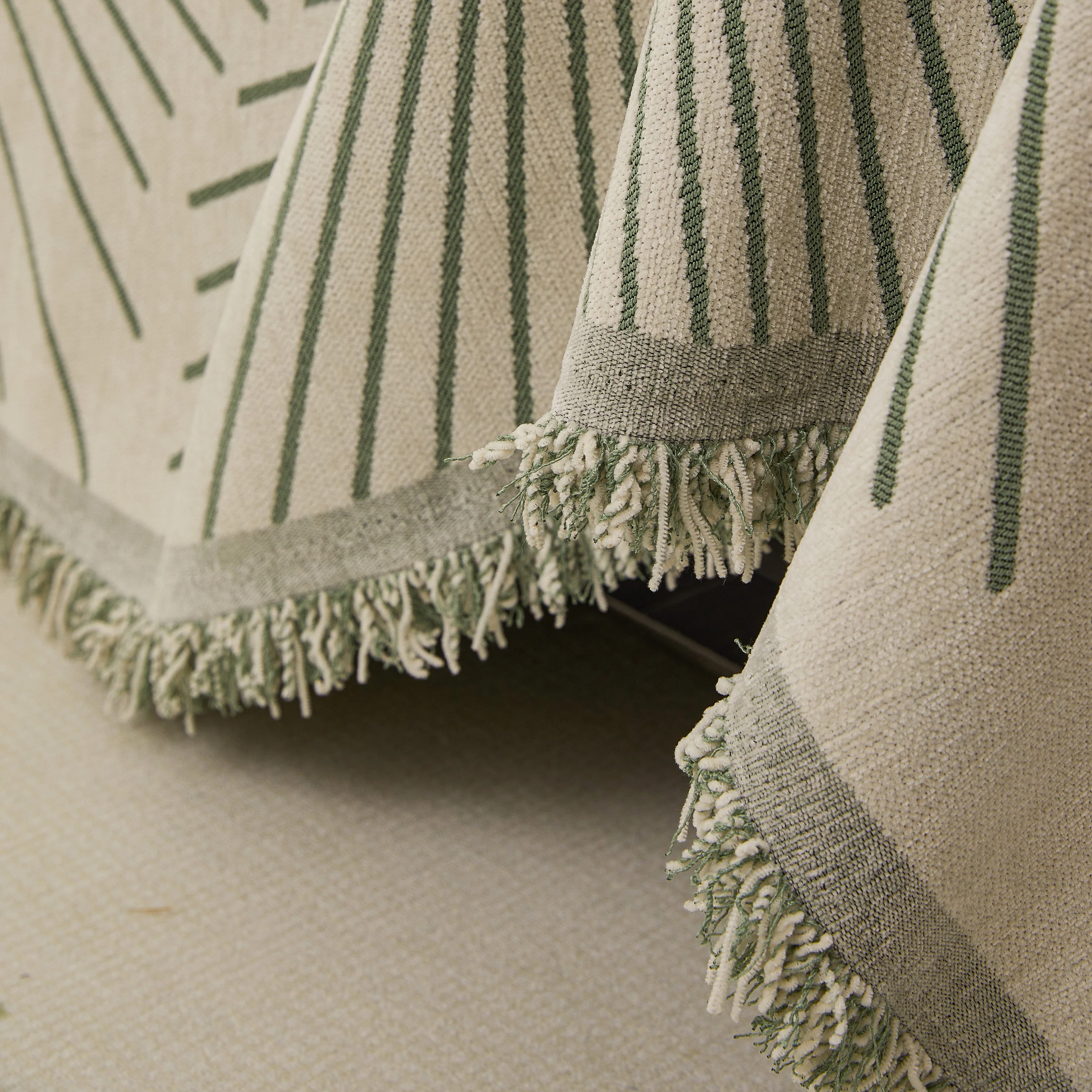 Geometric Radial Striped L-Shape Sofa Cover: Thick, Reversible Furniture Blanket for Kids and Pets - Image 36