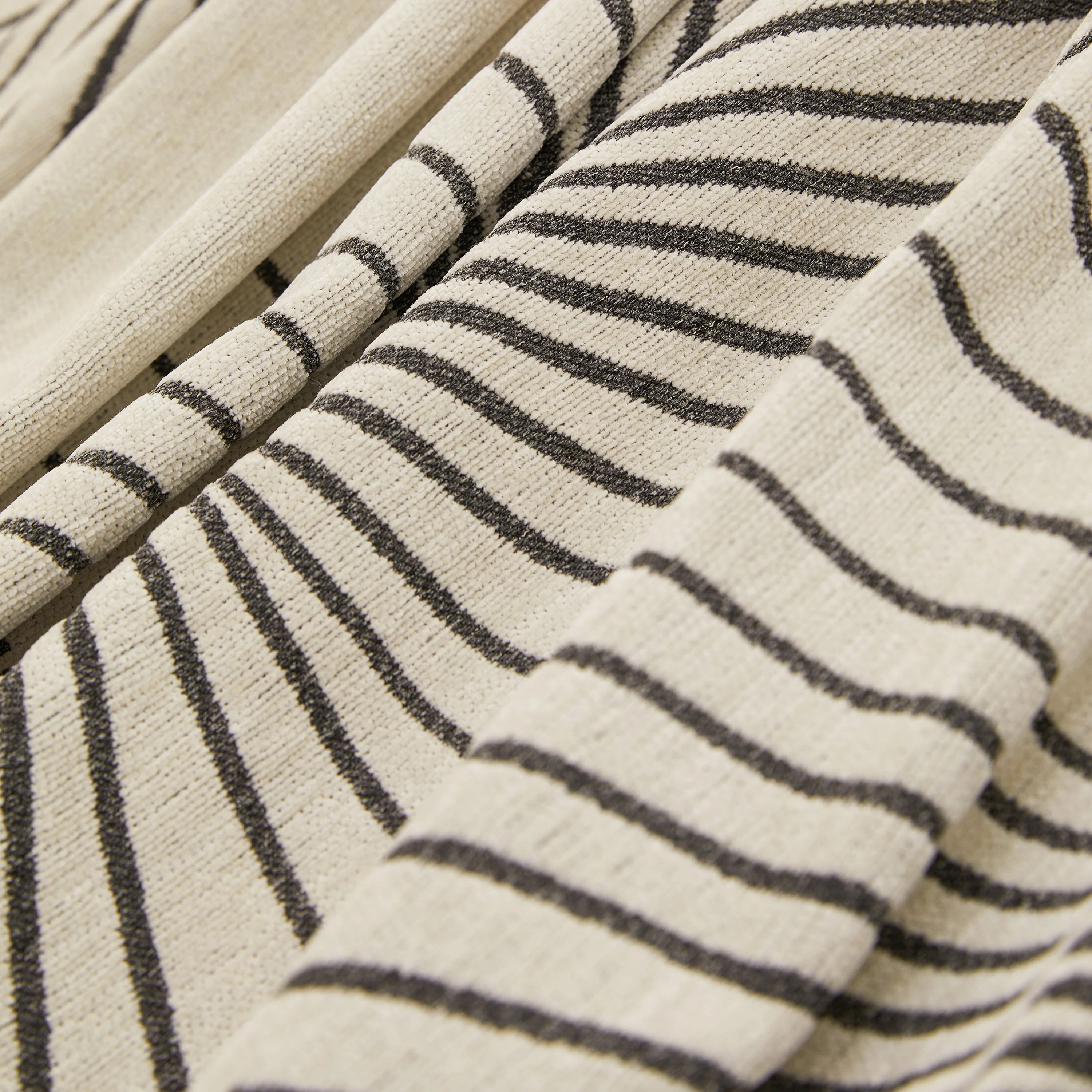 Geometric Radial Striped L-Shape Sofa Cover: Thick, Reversible Furniture Blanket for Kids and Pets - Image 68