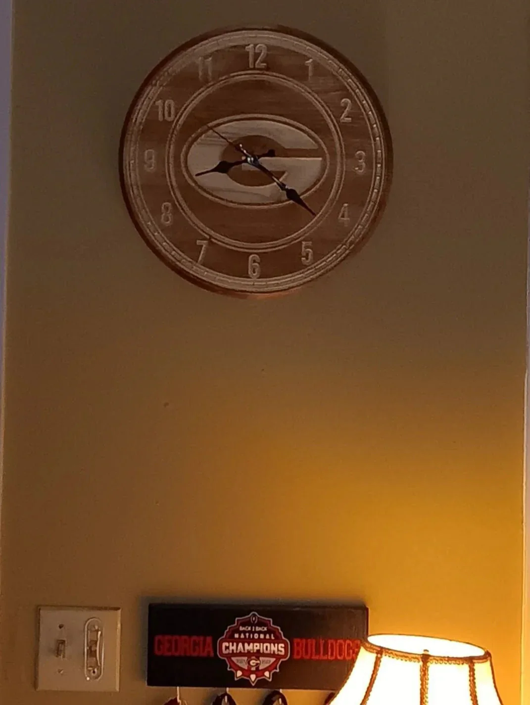 Georgia Bulldog clock (G) - Image 4