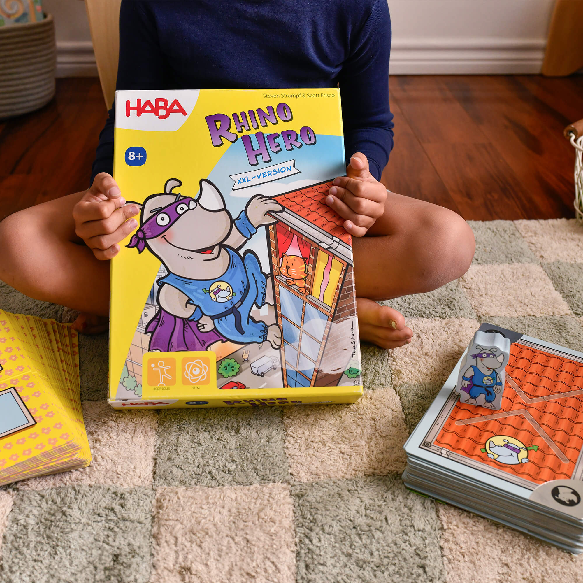 Giant Rhino Hero XXL Stacking Cards Game - Image 4