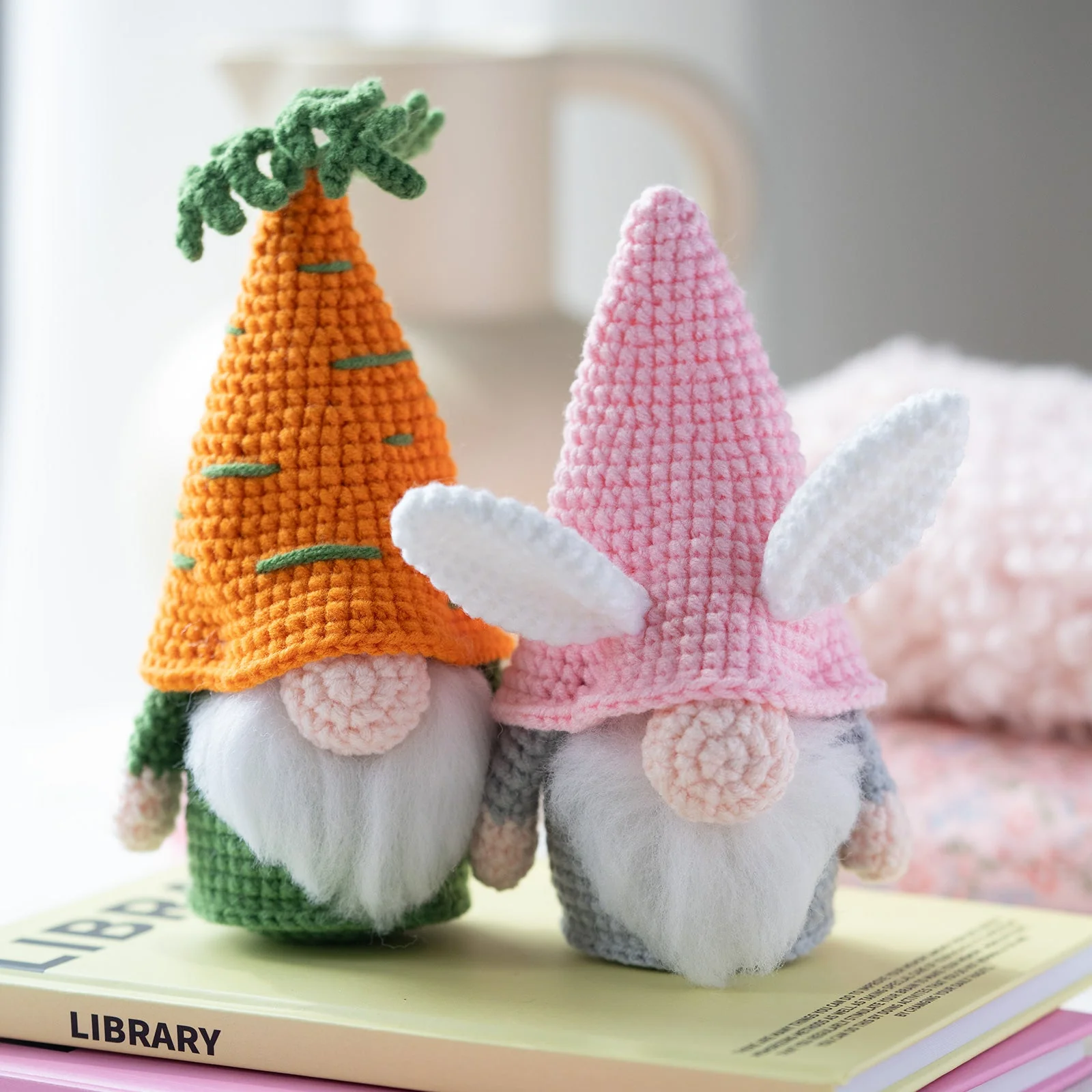 Gnomes Amigurumi DIY Crochet Kit Wizardi F07N8-M174 - Image 2
