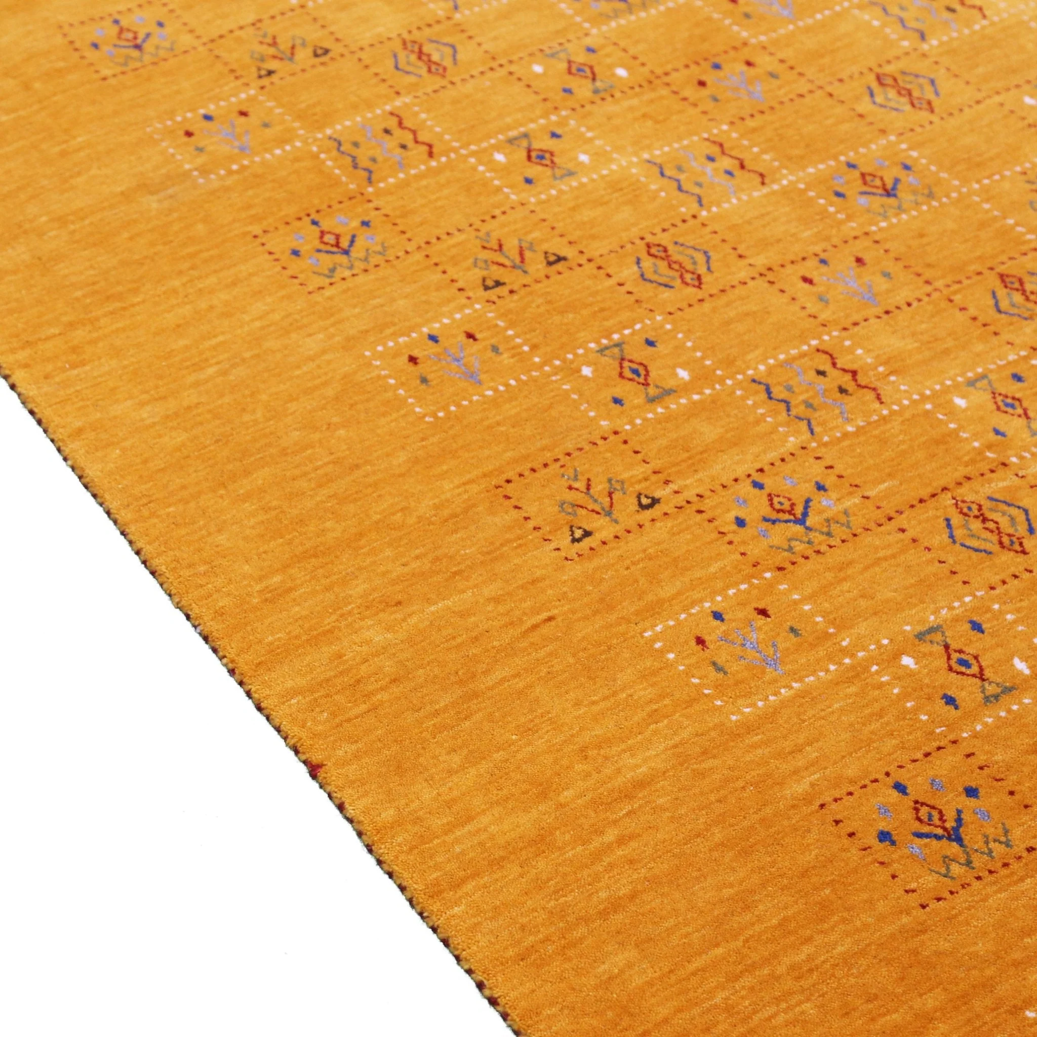 Gold Center Pattern Hand Loomed Wool Area Rug - Image 4