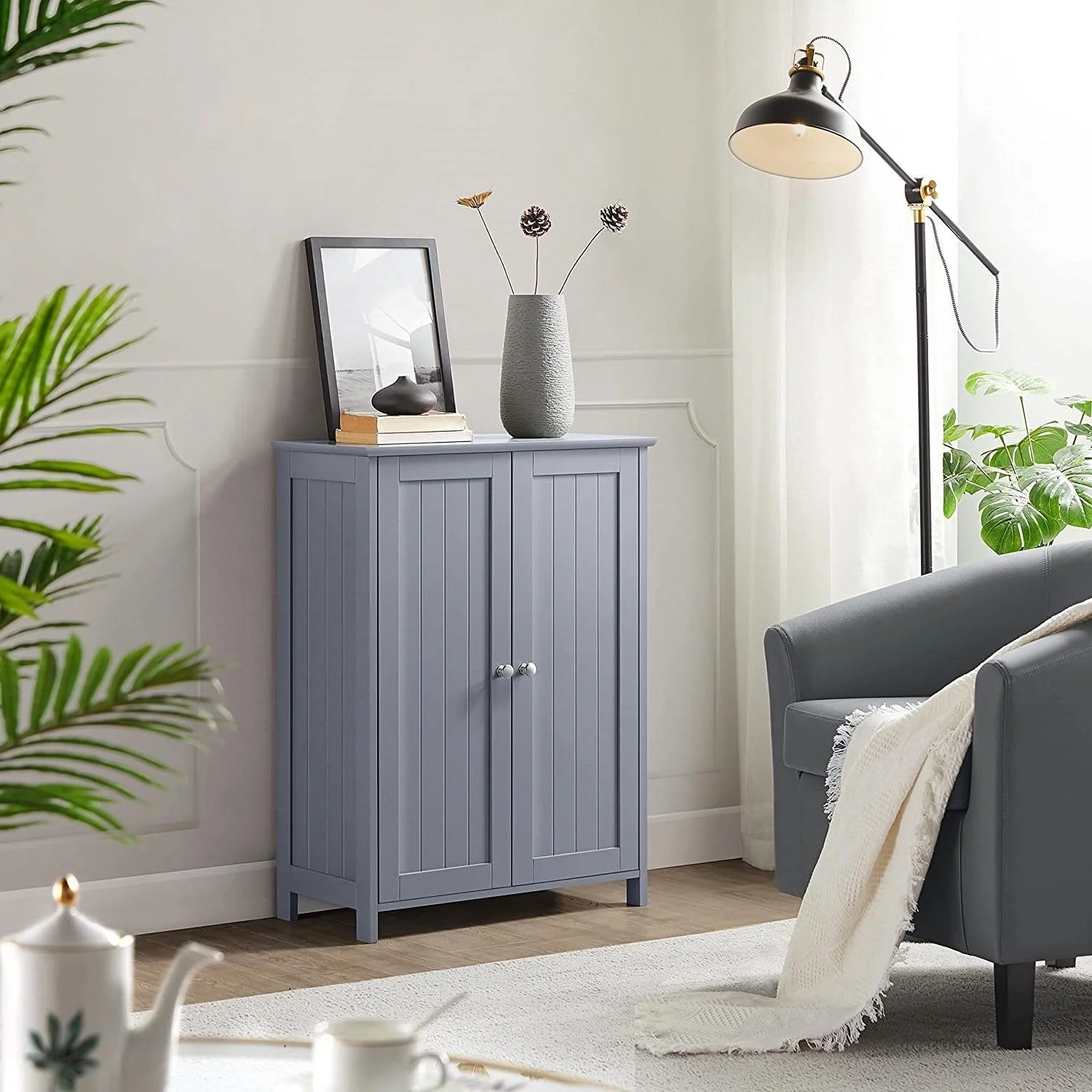 Gray Wood 2-Door Freestanding Bathroom Floor Cabinet Kitchen Storage Cupboard - Image 3