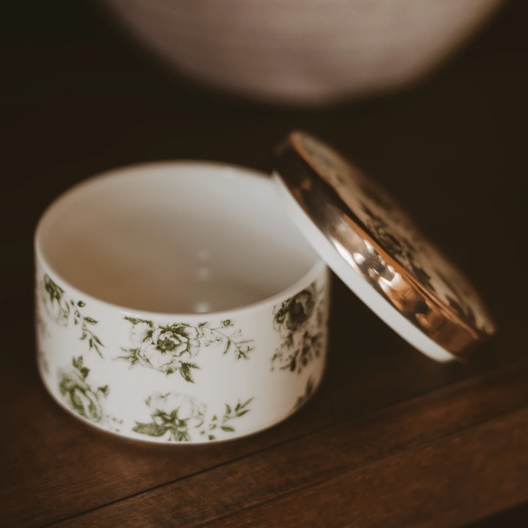 Green Delft Trinket Dish with Lid - Image 4