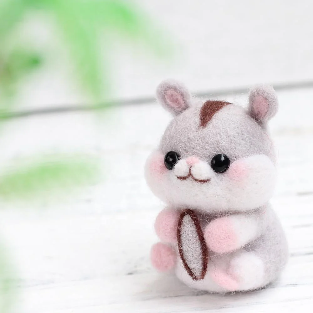 Hamster Needle Felting Kit. Wizardi DIY Wool Craft Kit F07N8-W1 - Image 4