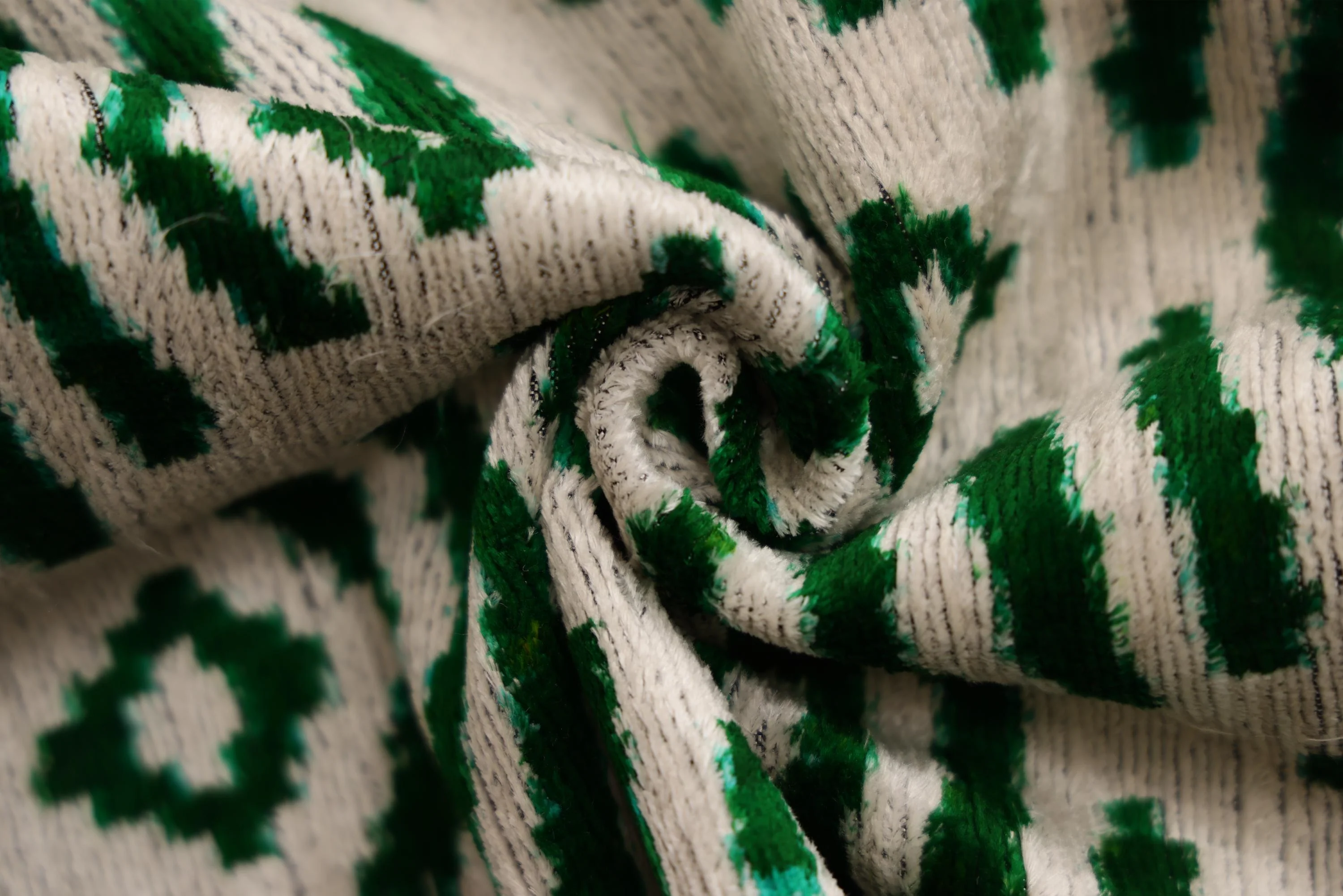 Hand-Knotted Emerald Green Geometric Silk Velvet Pillow - 20x20 Ikat - Image 7