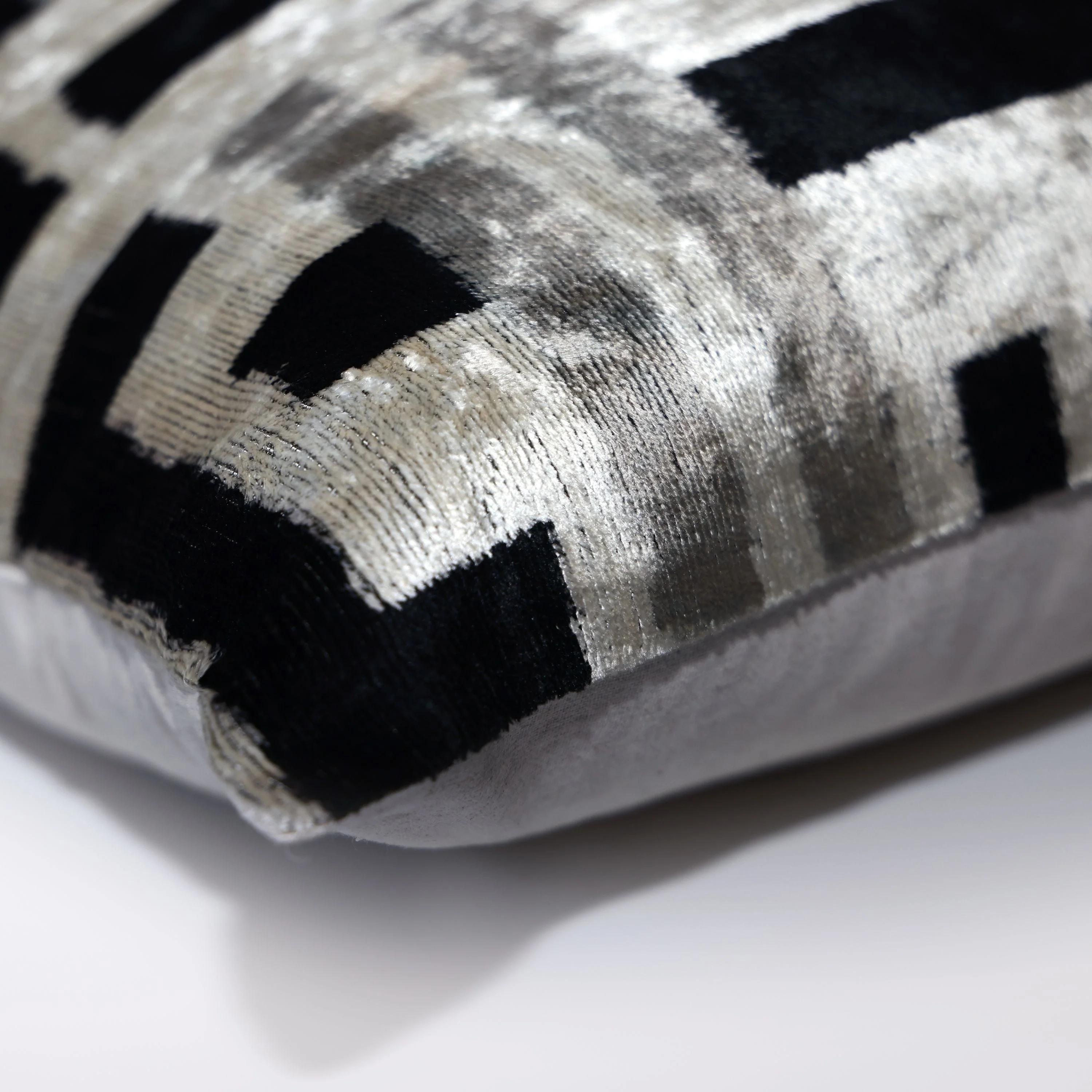 Hand-Knotted Geometric Maze Silk Velvet Pillow - 20x20 Black & Silver - Image 8