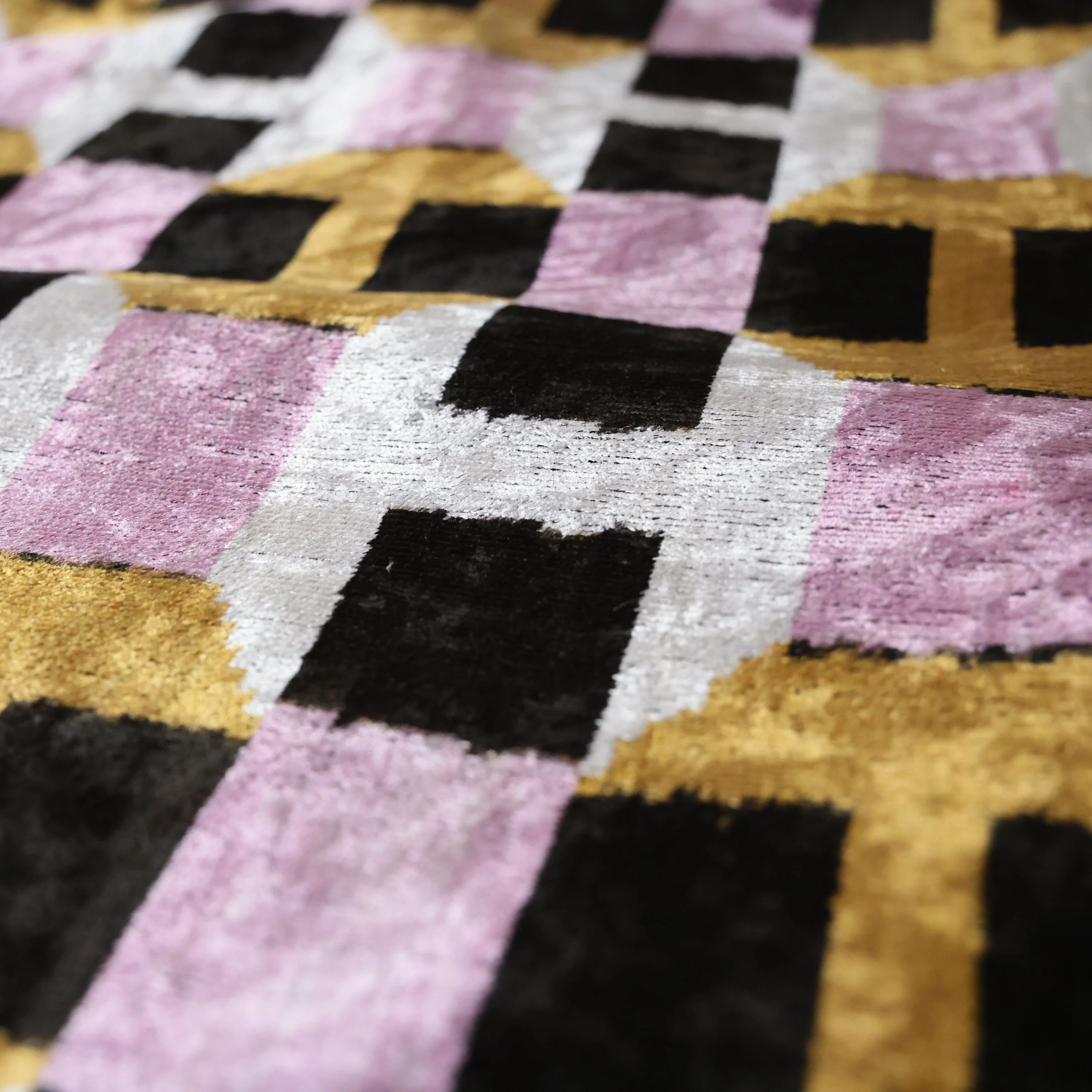 Hand-Knotted Geometric Silk Velvet Lumbar - 16x24 Gold & Lavender - Image 3