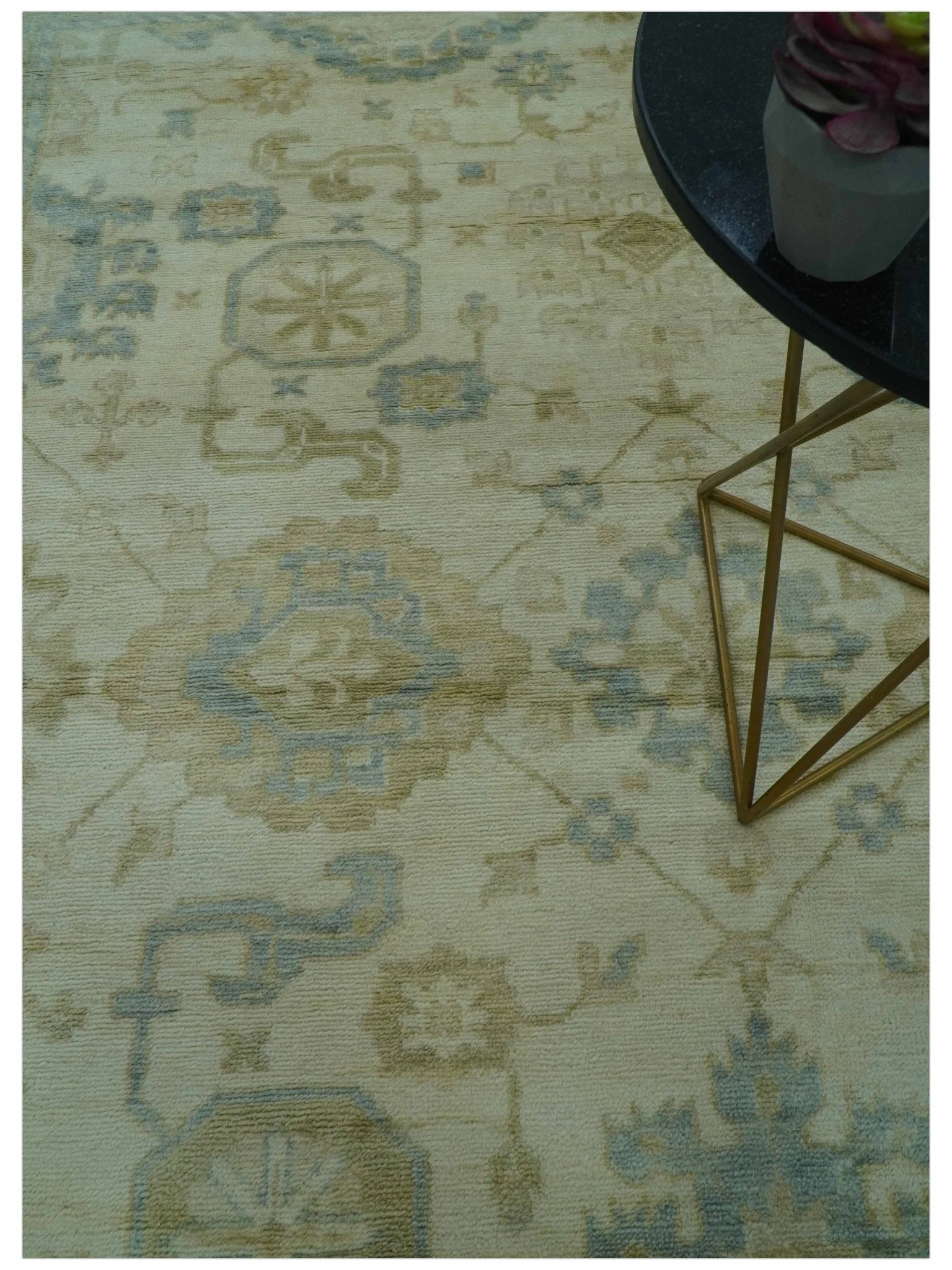 Hand Knotted Ivory And Blue Traditional Oushak Design 8x10 Wool Area Rug - Image 3