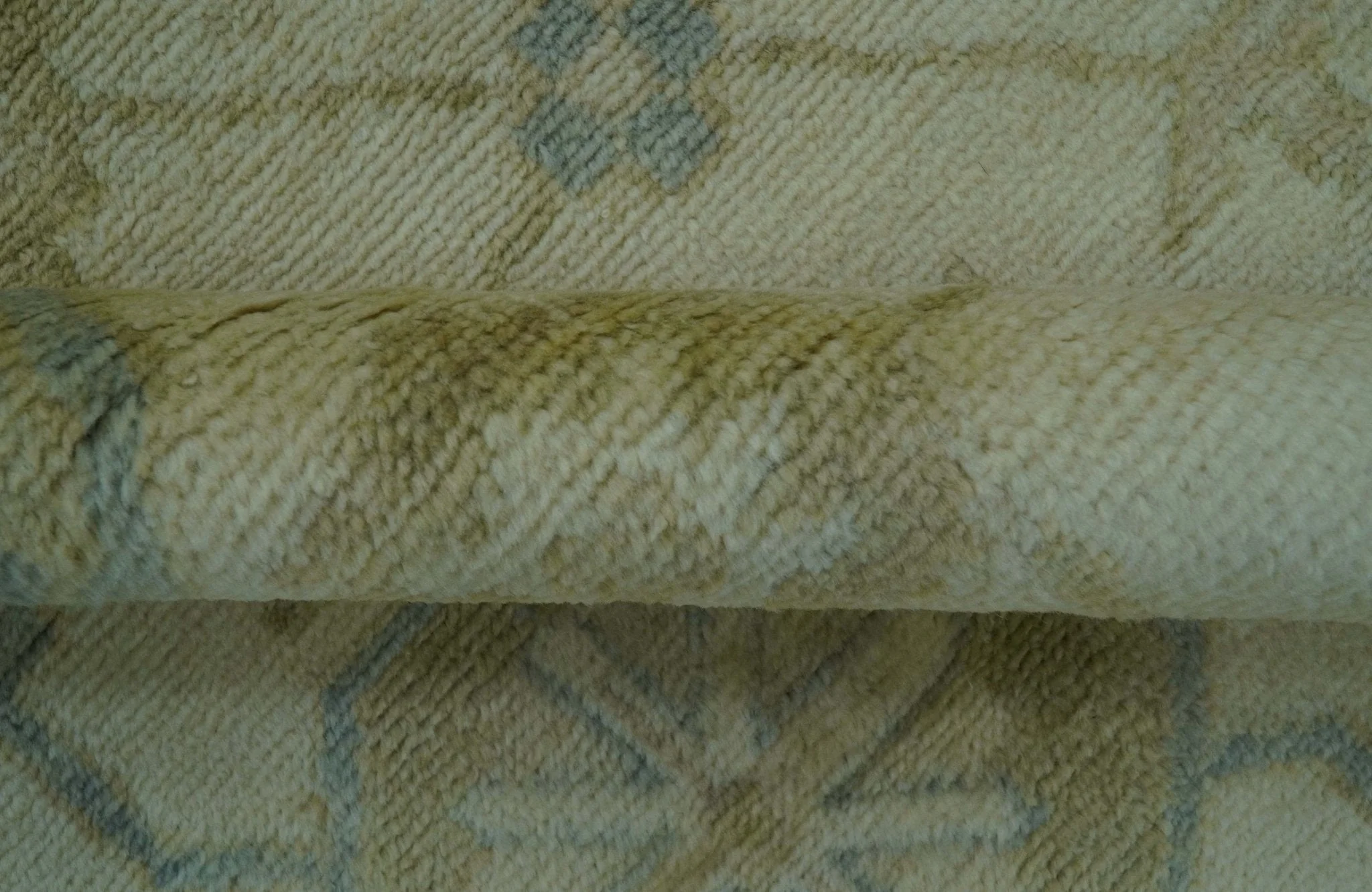 Hand Knotted Ivory And Blue Traditional Oushak Design 8x10 Wool Area Rug - Image 4