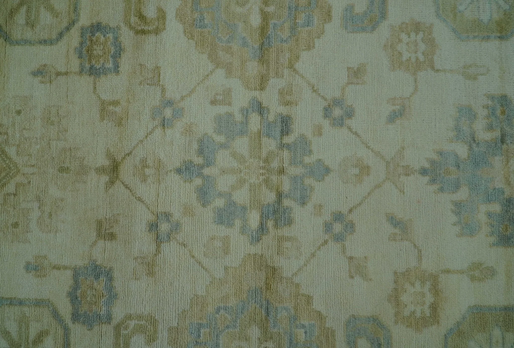 Hand Knotted Ivory And Blue Traditional Oushak Design 8x10 Wool Area Rug - Image 7