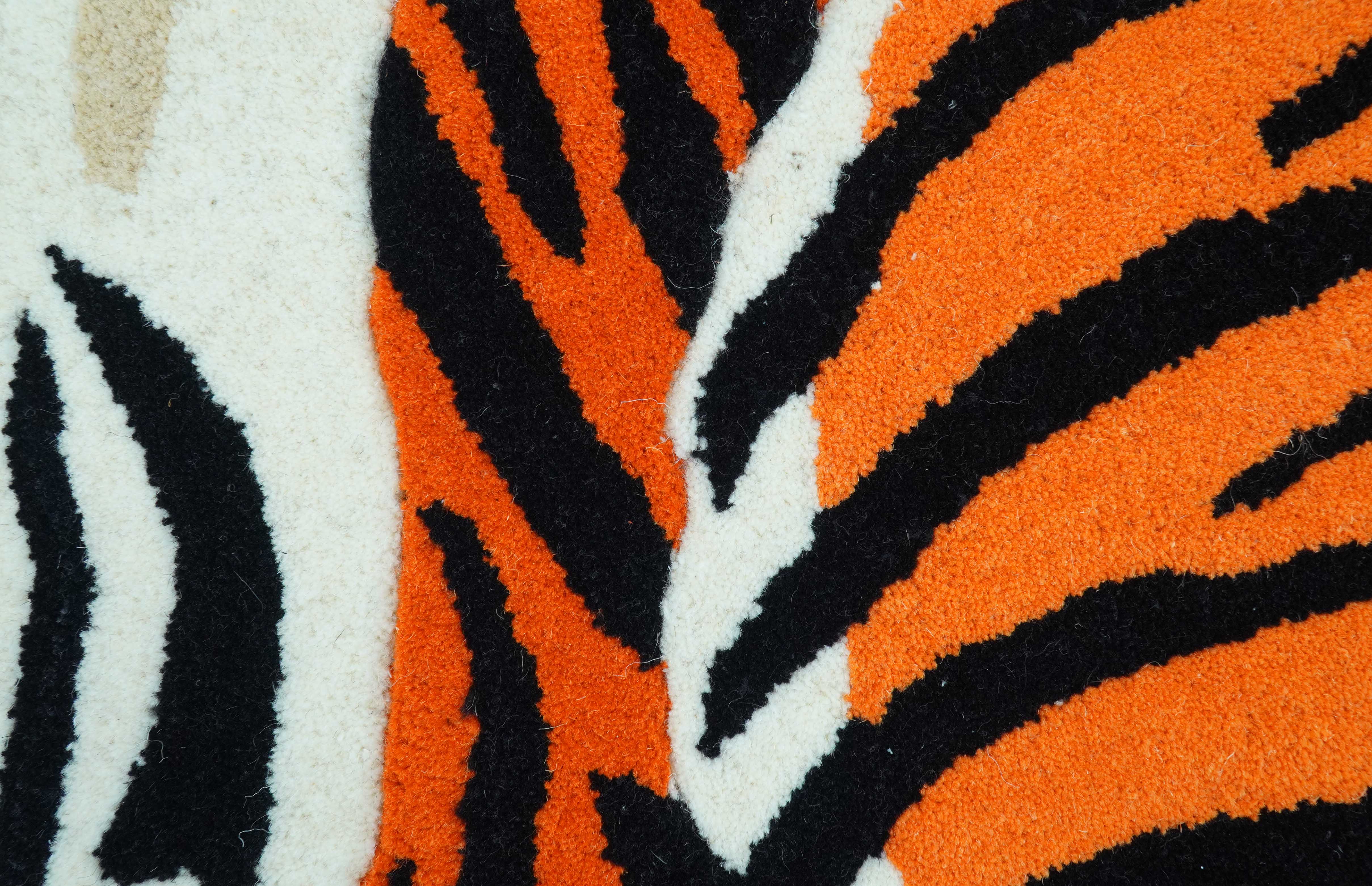Hand Tufted 2x3 Animal Rust Baby Tiger Wool Area Rug - Image 3